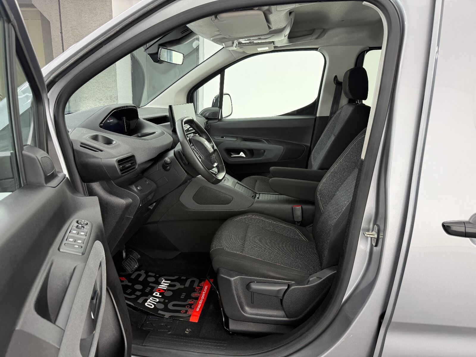 Peugeot Rifter 1.5 BlueHDI Allure EAT8 - 2026 - Detay