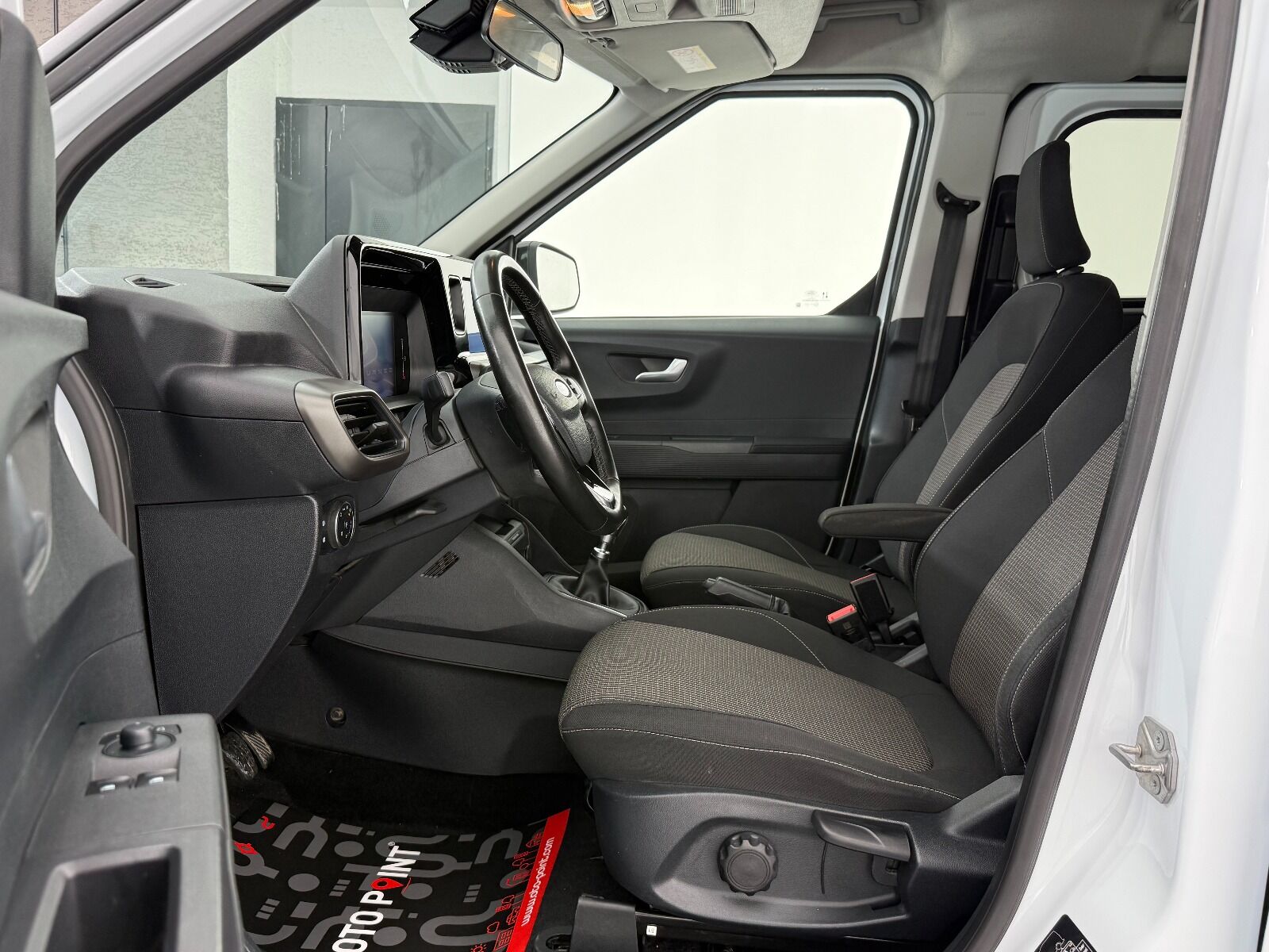Ford Tourneo Courier Kombi 1.5 EcoBlue Deluxe - 2025 - Detay