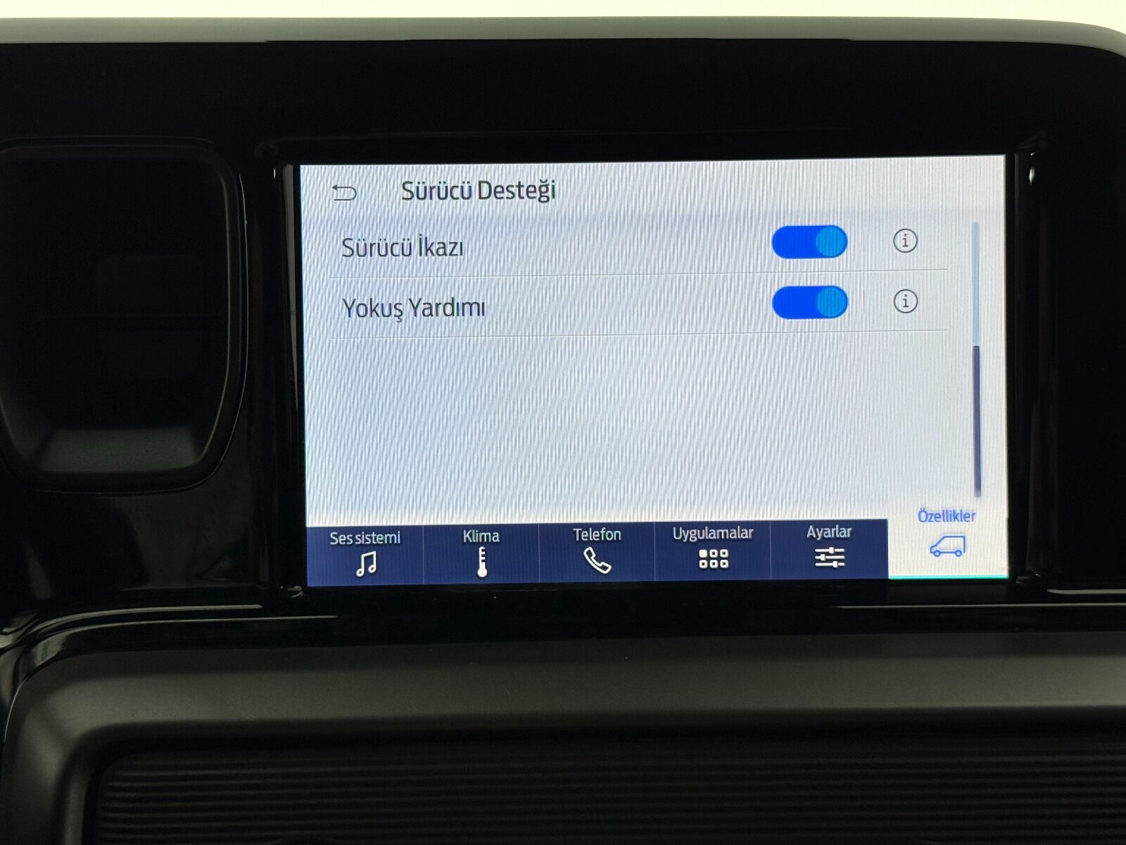 Ford Tourneo Courier Kombi 1.5 EcoBlue Deluxe - 2025 - Detay