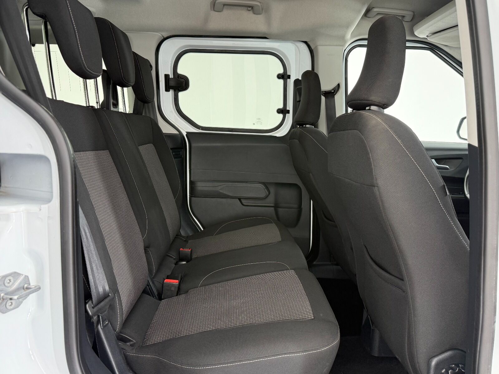Ford Tourneo Courier Kombi 1.5 EcoBlue Deluxe - 2025 - Detay
