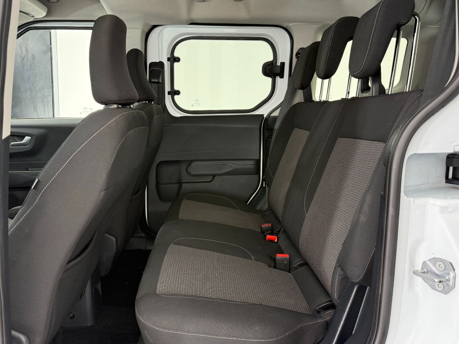 Ford Tourneo Courier Kombi 1.5 EcoBlue Deluxe - 2025 - Detay