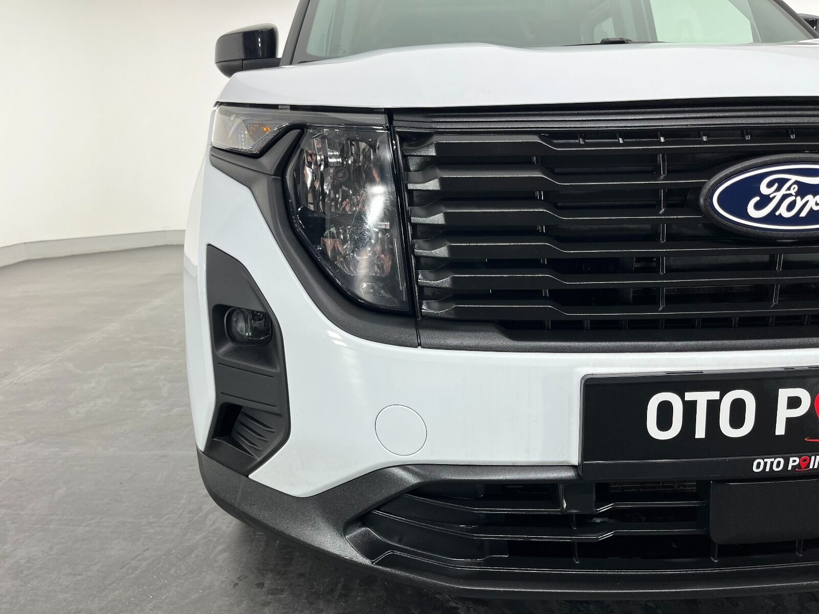 Ford Tourneo Courier Kombi 1.5 EcoBlue Deluxe - 2025 - Detay