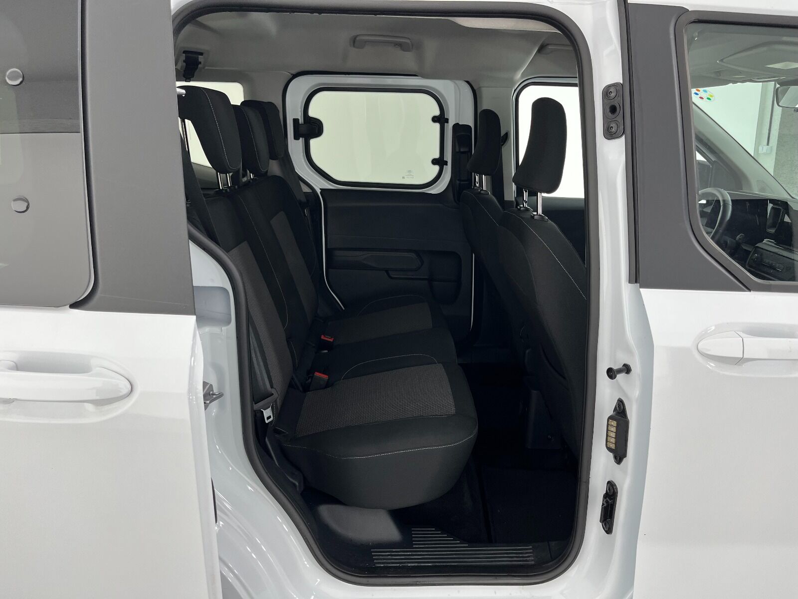 Ford Tourneo Courier Kombi 1.5 EcoBlue Deluxe - 2025 - Detay