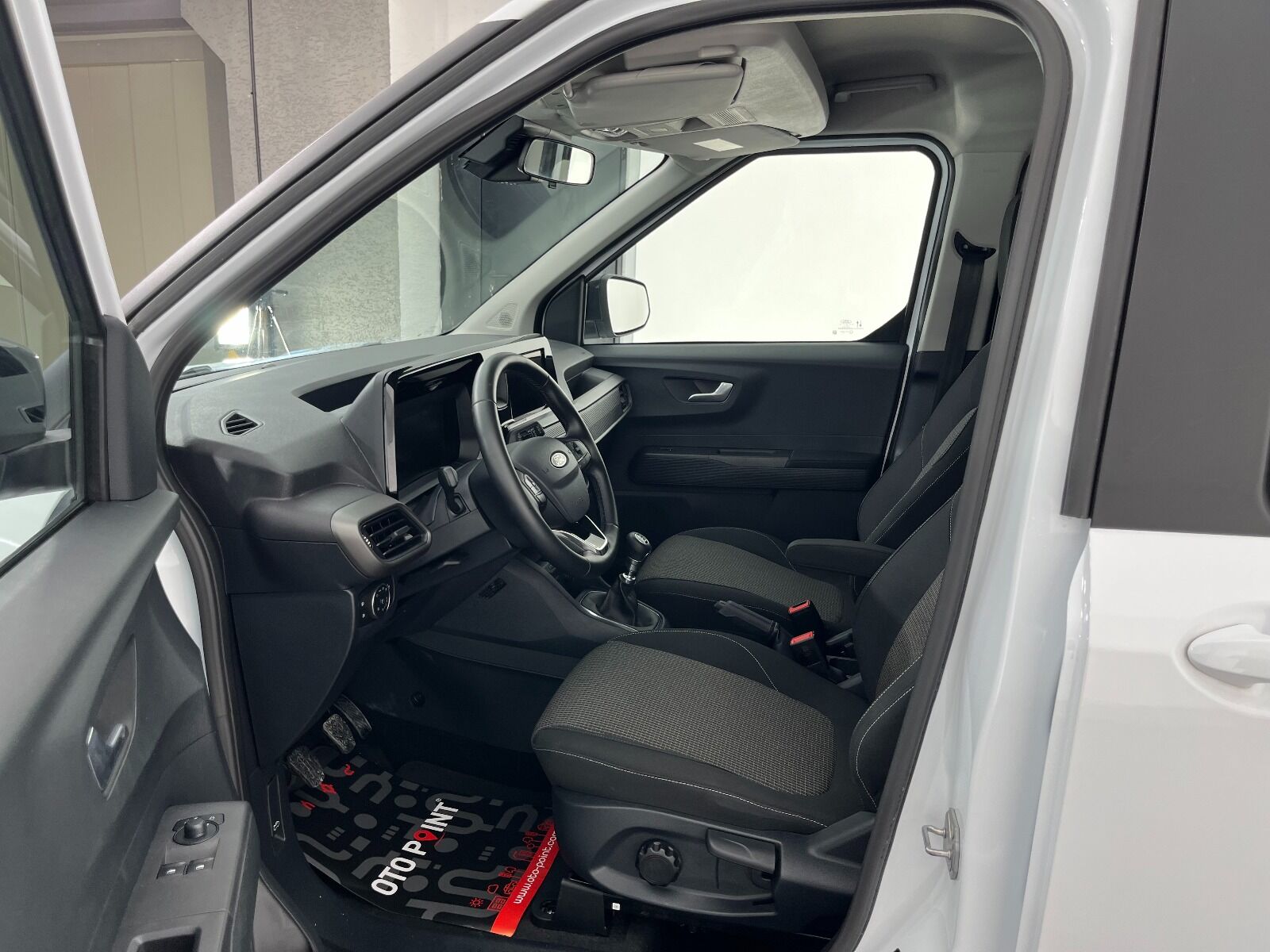 Ford Tourneo Courier Kombi 1.5 EcoBlue Deluxe - 2025 - Detay