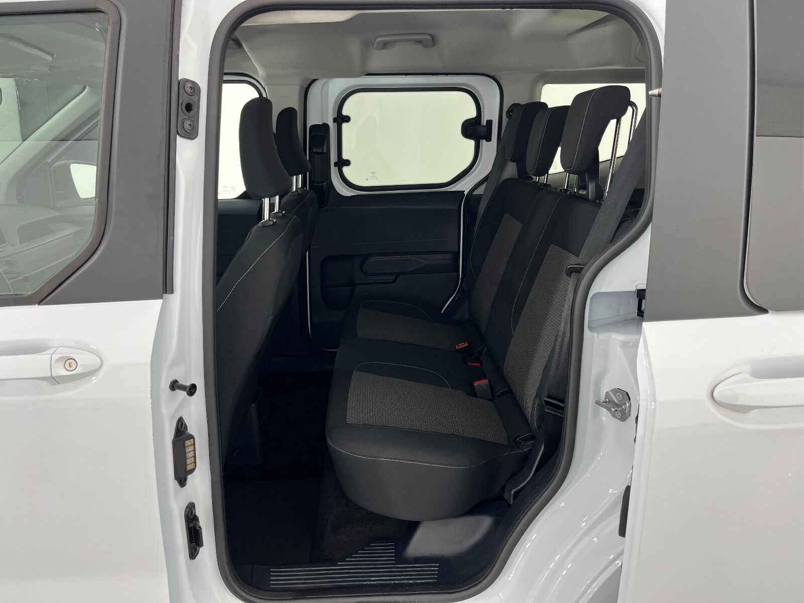 Ford Tourneo Courier Kombi 1.5 EcoBlue Deluxe - 2025 - Detay