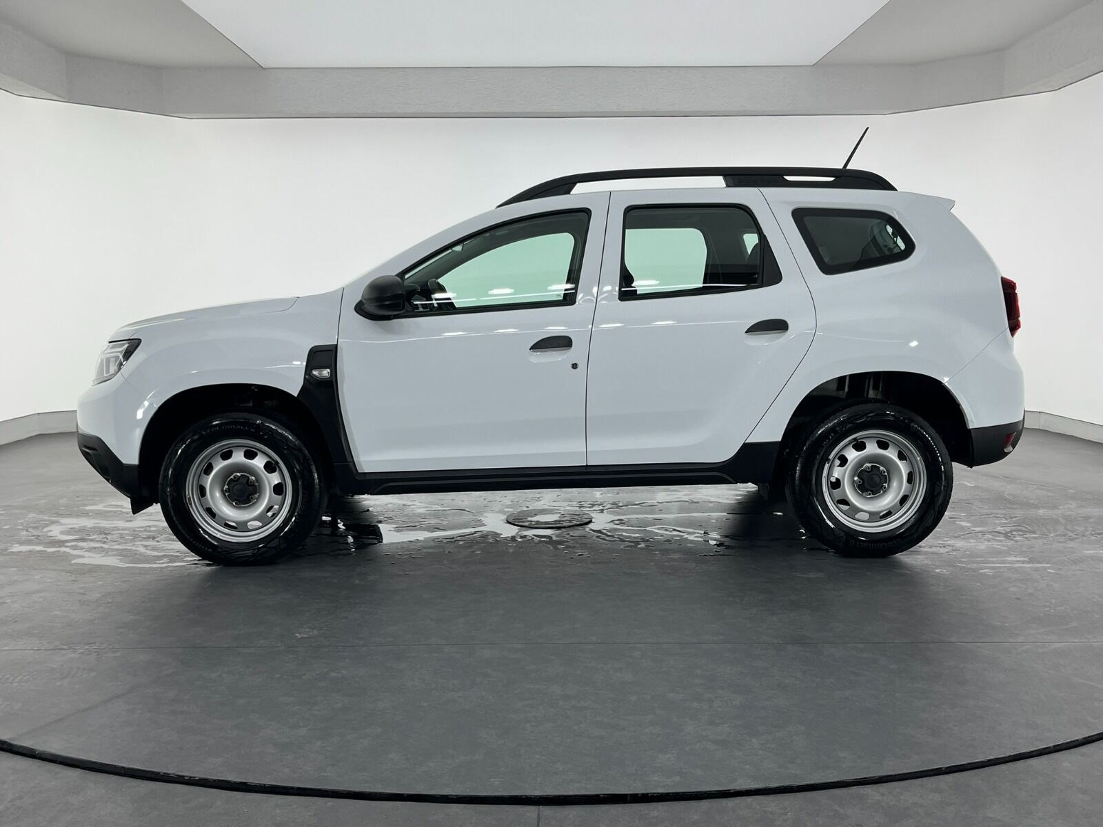 Dacia Duster 1.3 Turbo Essential EDC 4X2 - 2023 - Detay