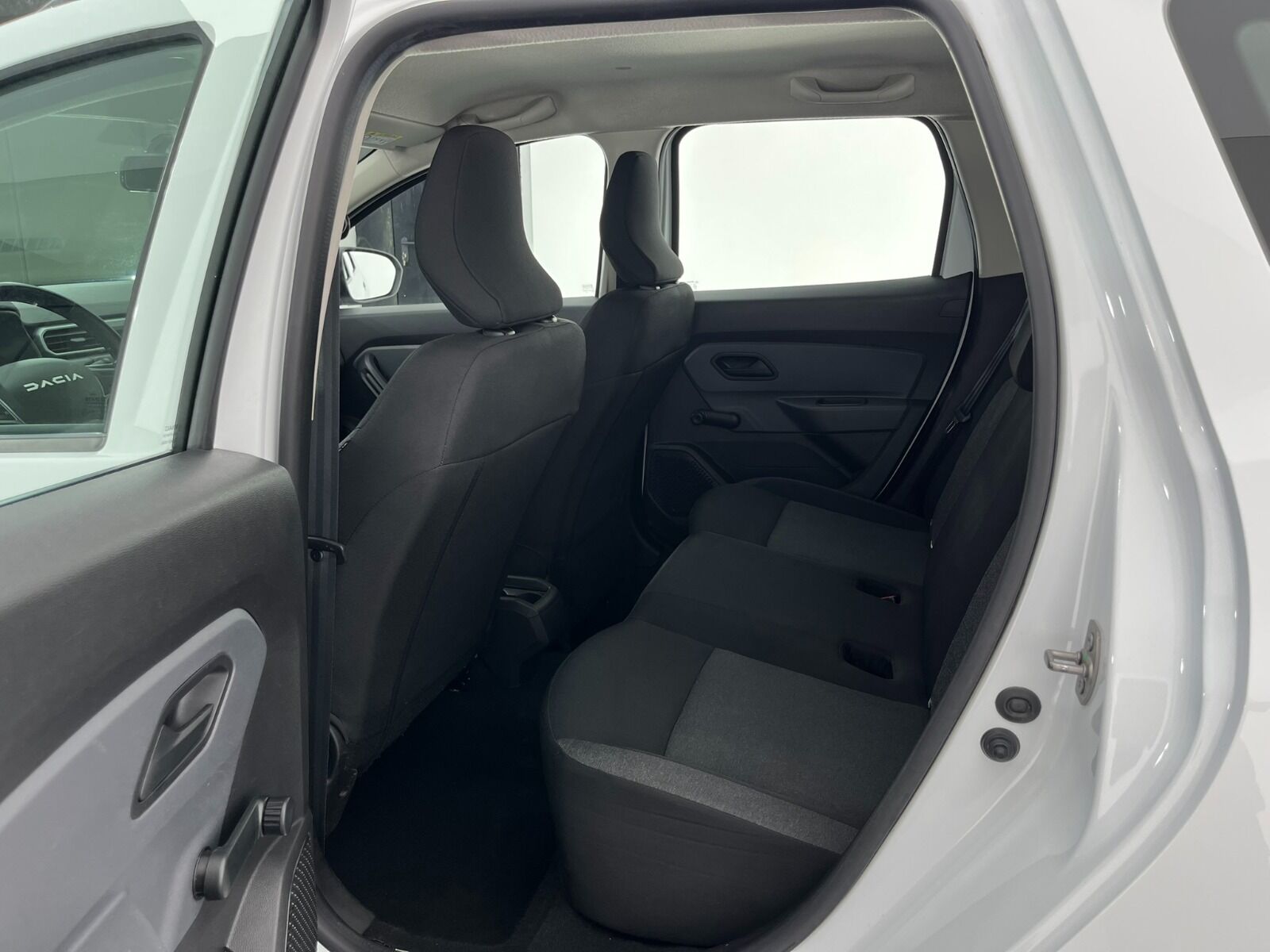 Dacia Duster 1.3 Turbo Essential EDC 4X2 - 2023 - Detay