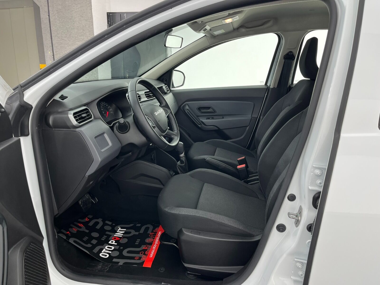 Dacia Duster 1.3 Turbo Essential EDC 4X2 - 2023 - Detay