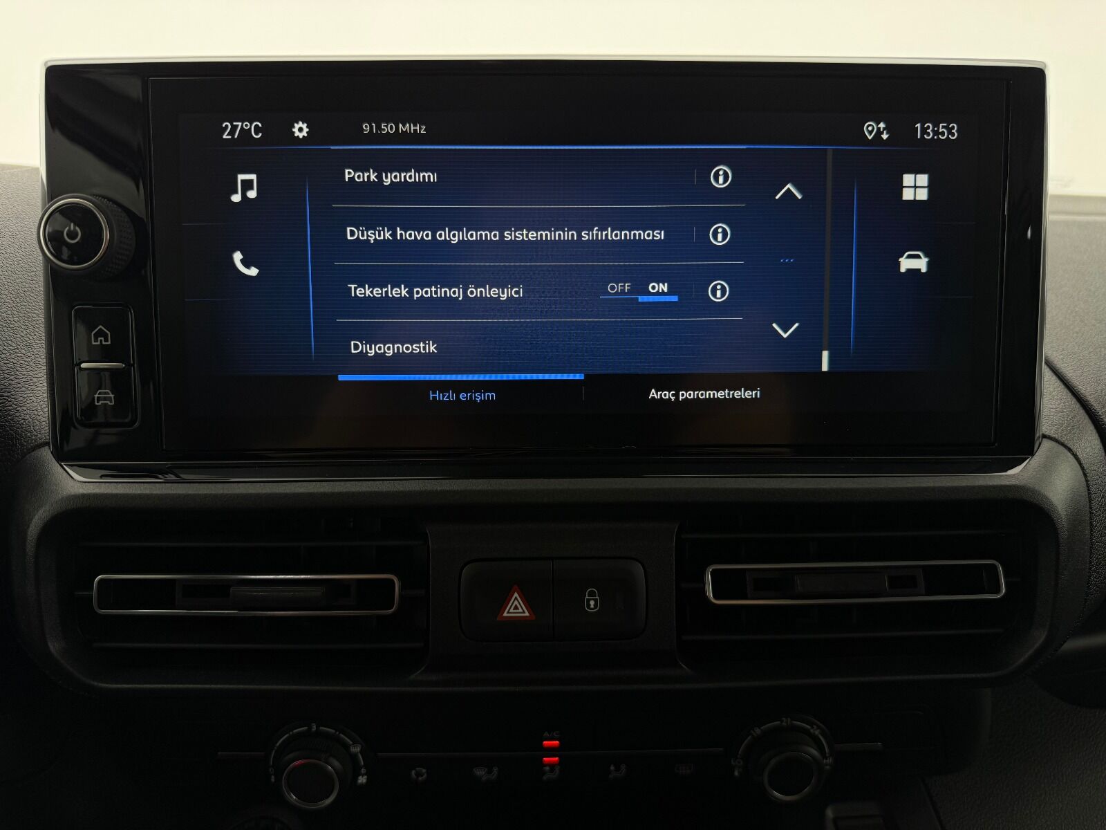 Opel Combo 1.5 D Essential - 2026 - Detay