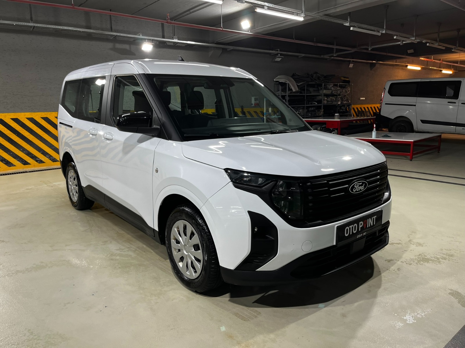 Ford Tourneo Courier Kombi 1.5 EcoBlue Deluxe - 2024