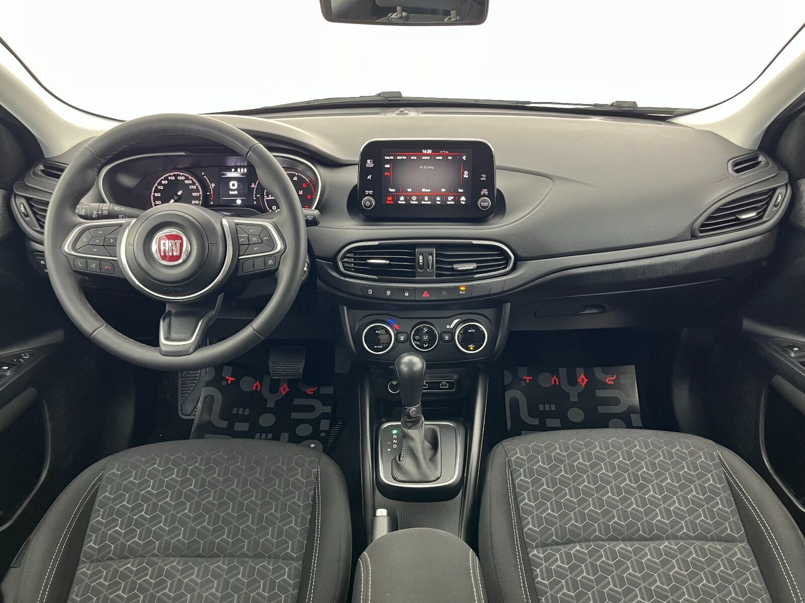 Fiat Egea Cross 1.6 MultiJet Urban GSR Traction+ DCT - 2024 - Detay
