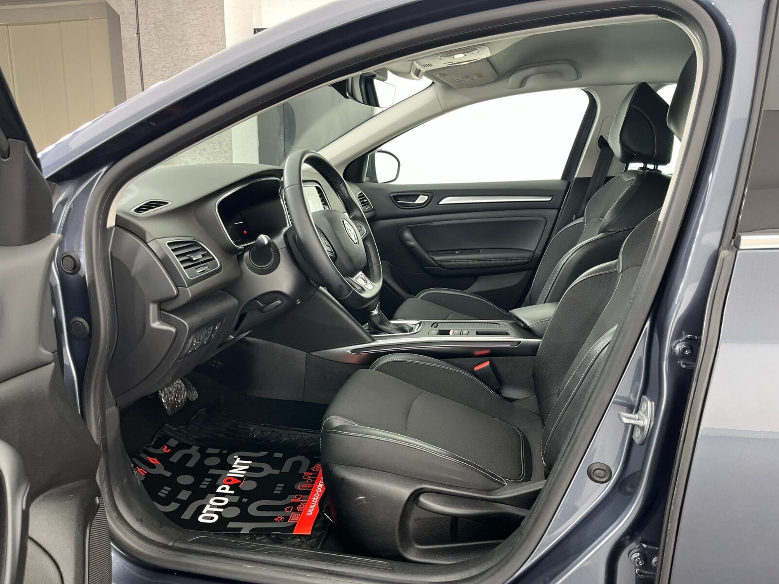 Renault Megane Sedan 1.5 Blue DCI Icon EDC - 2024 - Detay