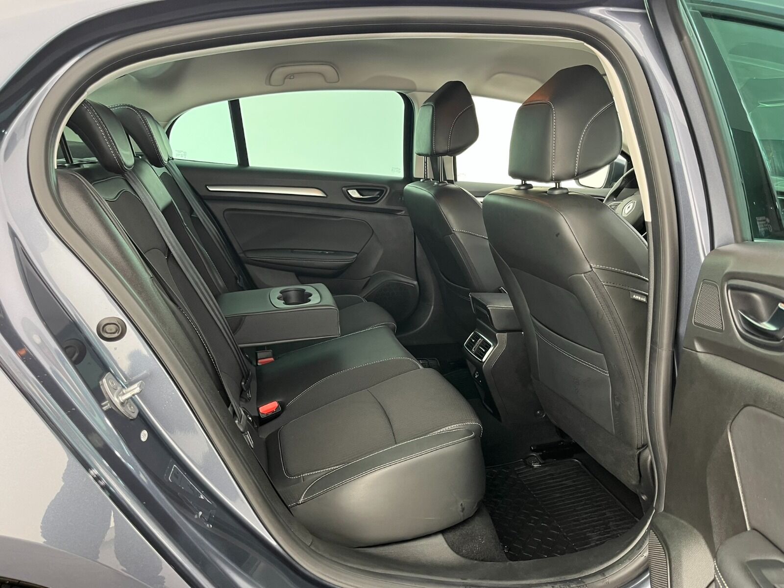 Renault Megane Sedan 1.5 Blue DCI Icon EDC - 2024 - Detay