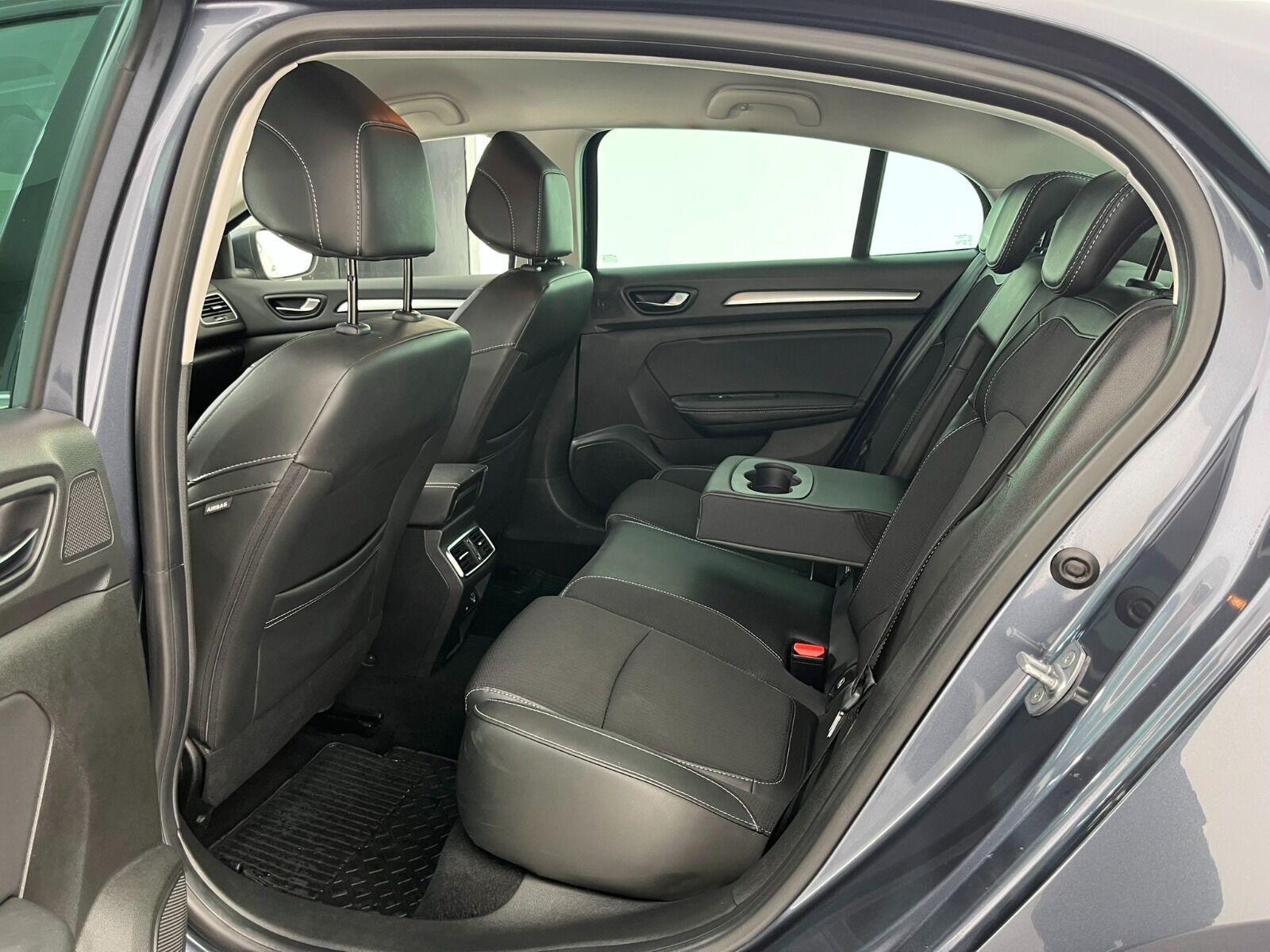 Renault Megane Sedan 1.5 Blue DCI Icon EDC - 2024 - Detay