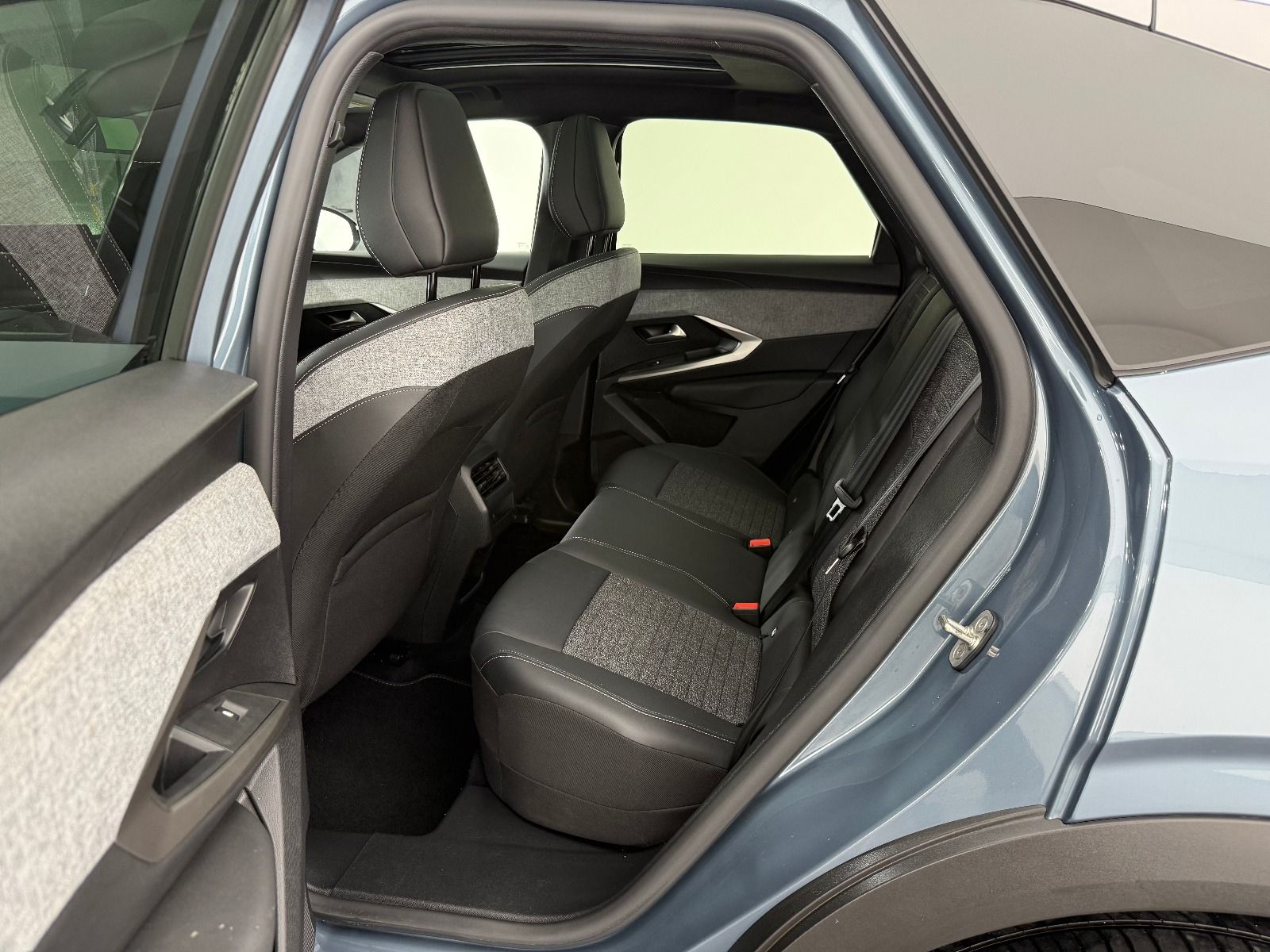 Peugeot 3008 1.2 Hybrid Allure e-DCS6 - 2025 - Detay