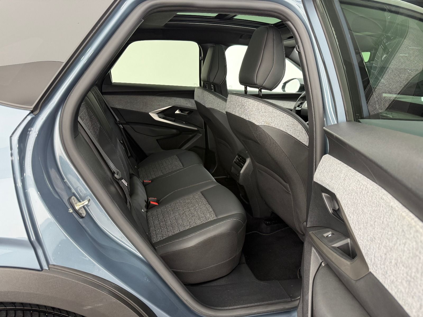 Peugeot 3008 1.2 Hybrid Allure e-DCS6 - 2025 - Detay