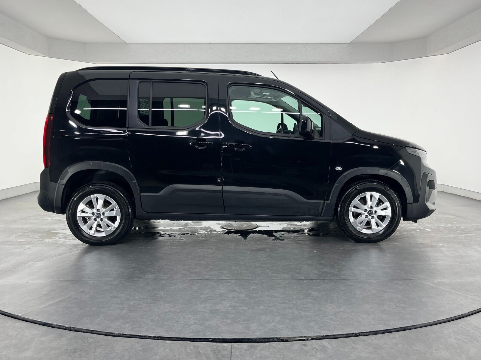 Peugeot Rifter 1.5 BlueHDI Allure EAT8 - 2025 - Detay