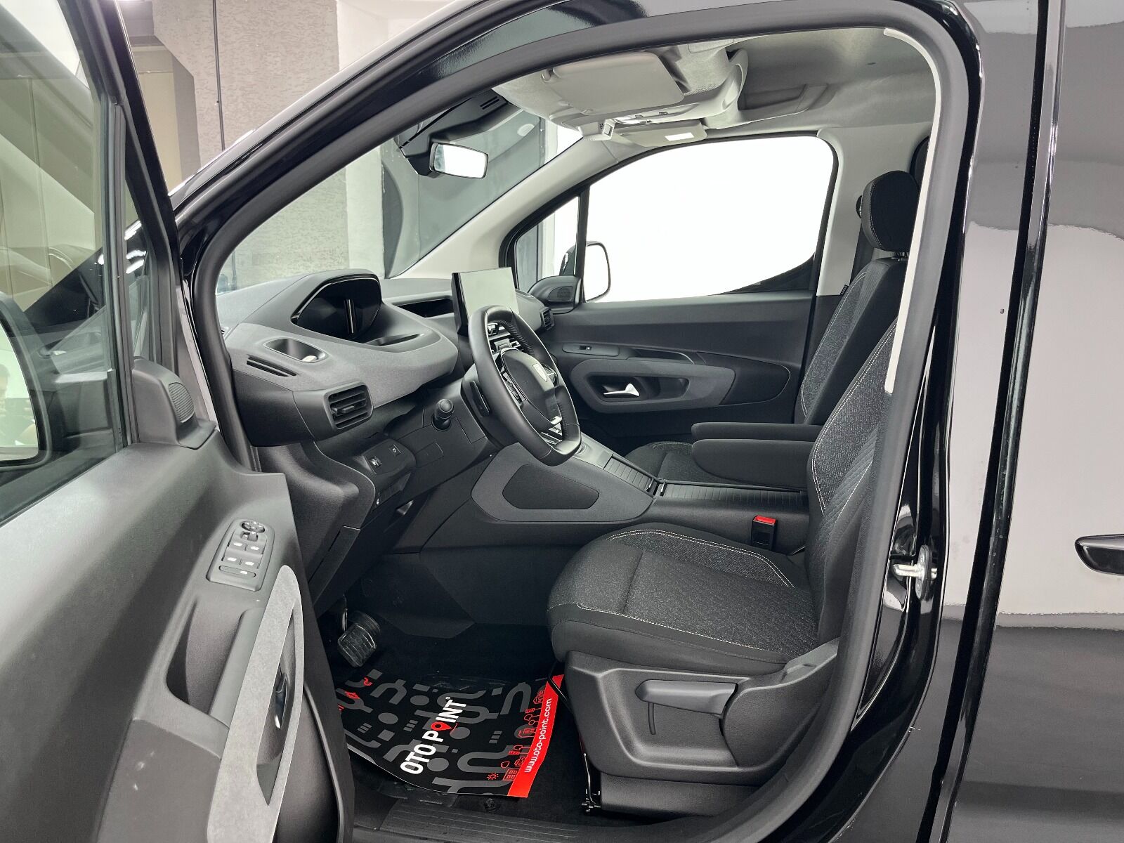 Peugeot Rifter 1.5 BlueHDI Allure EAT8 - 2025 - Detay
