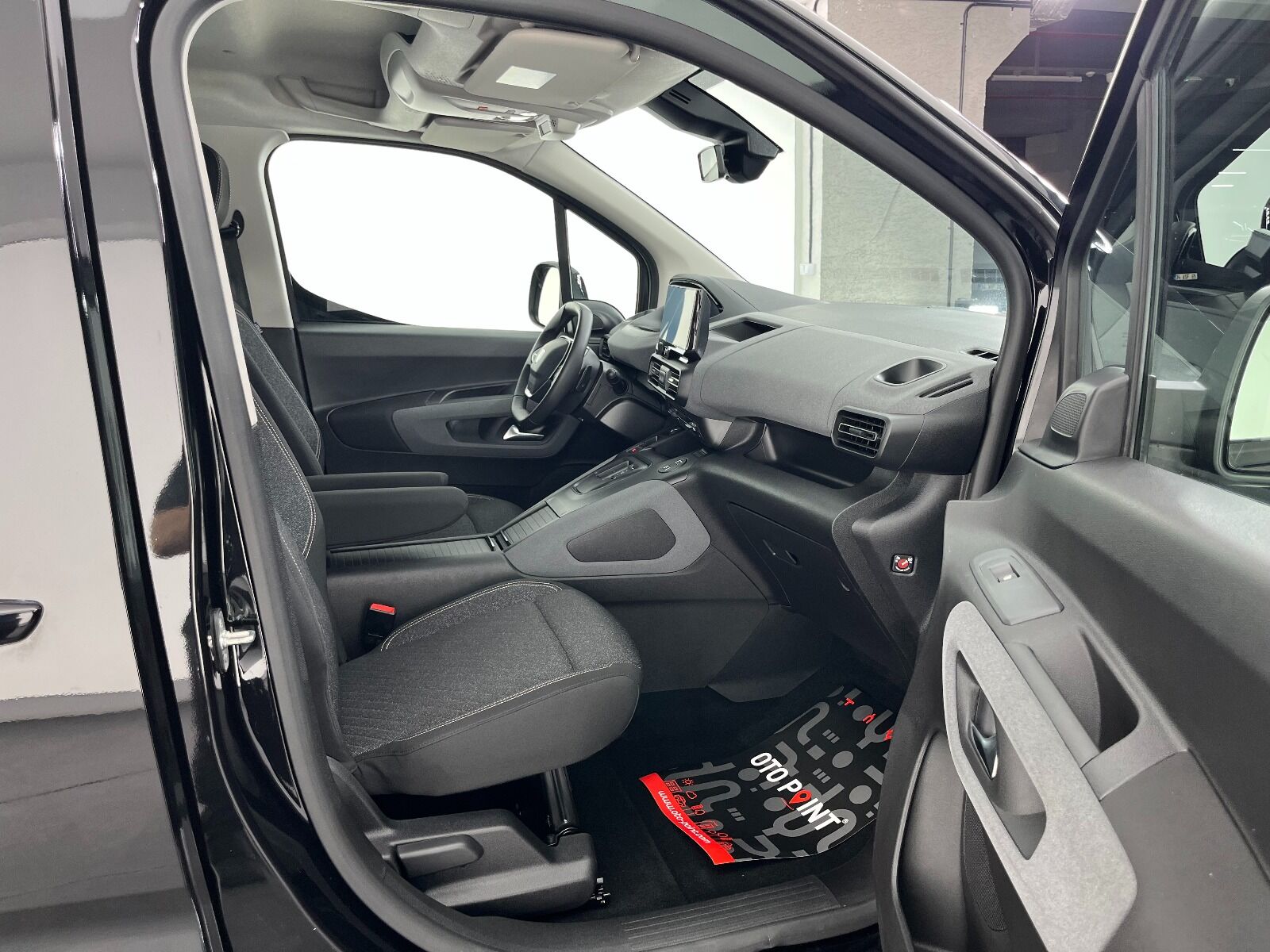 Peugeot Rifter 1.5 BlueHDI Allure EAT8 - 2025 - Detay