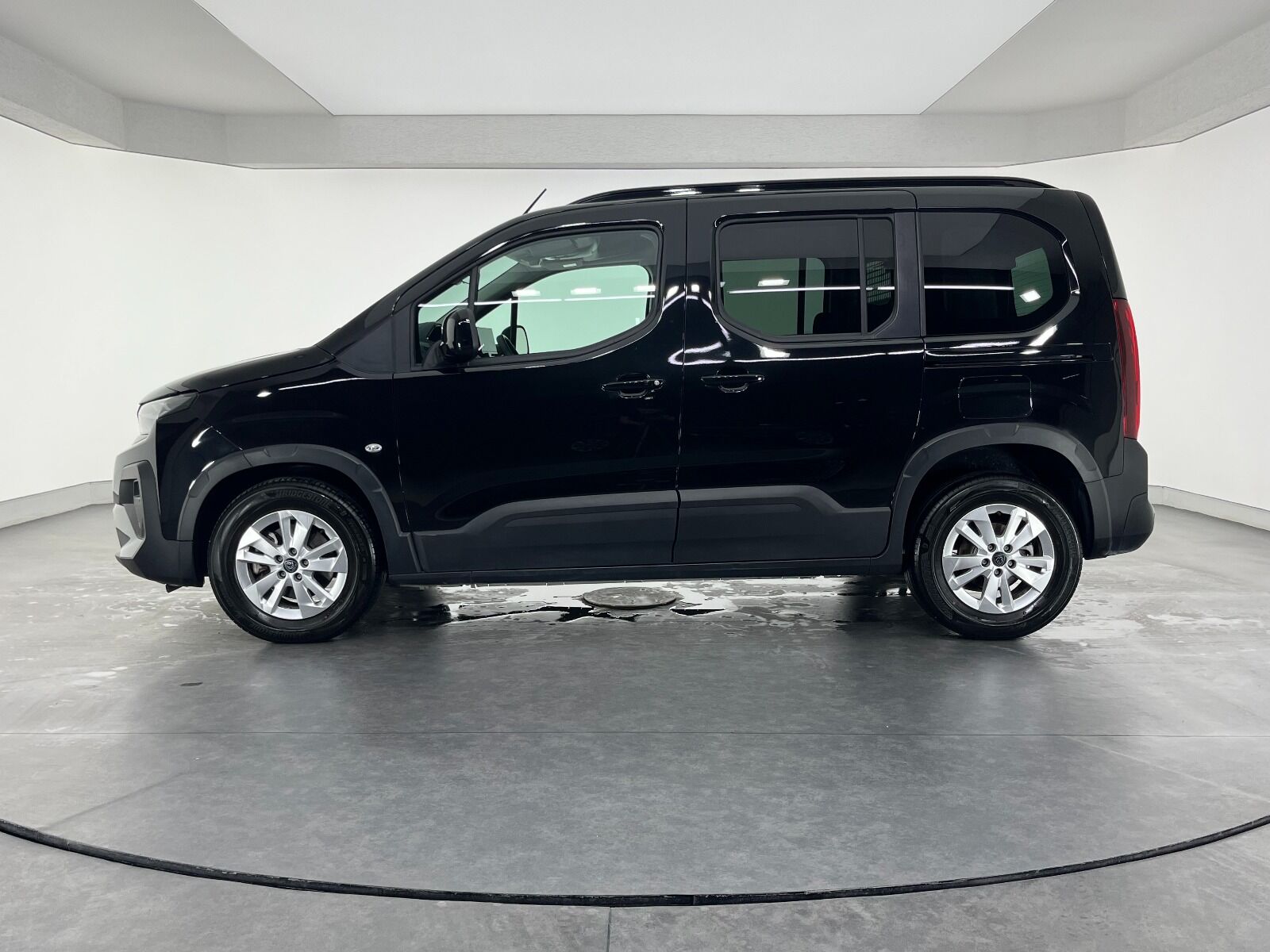 Peugeot Rifter 1.5 BlueHDI Allure EAT8 - 2025 - Detay
