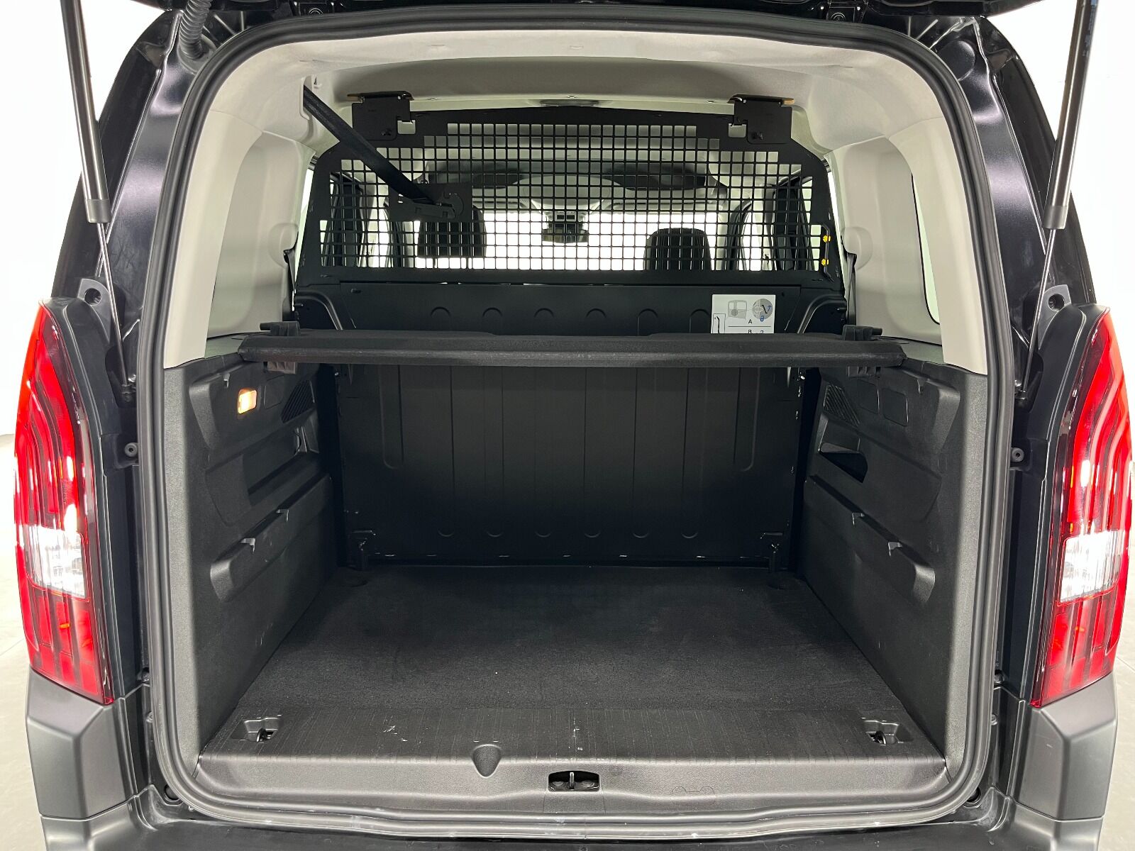 Peugeot Rifter 1.5 BlueHDI Allure EAT8 - 2025 - Detay