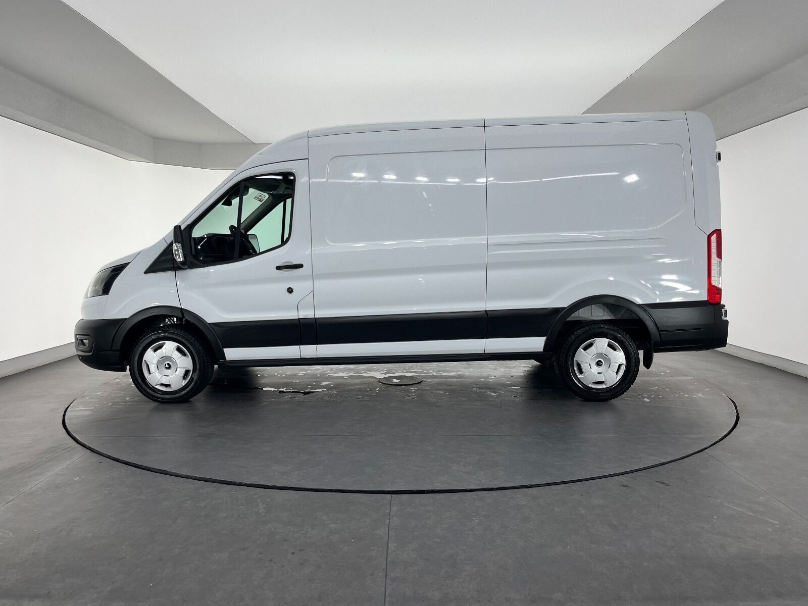 Ford Transit 350 L Van 11 M3 165 Uzun Tren - 2024 - Detay