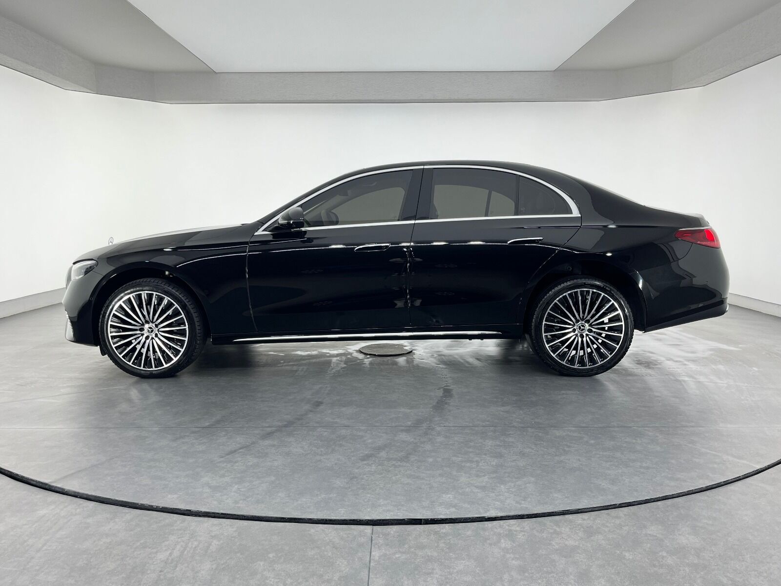 Mercedes-Benz E Serisi E 220 d Edition 1 Exclusive 4Matic - 2023 - Detay
