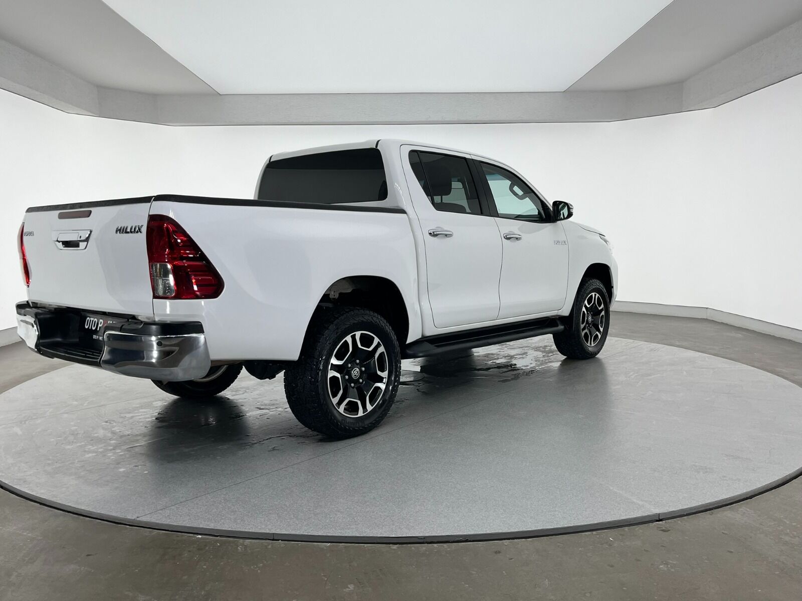Toyota Hilux Hi-Lux 2.4 D-4D 4x2 Adventure - 2021 - Detay