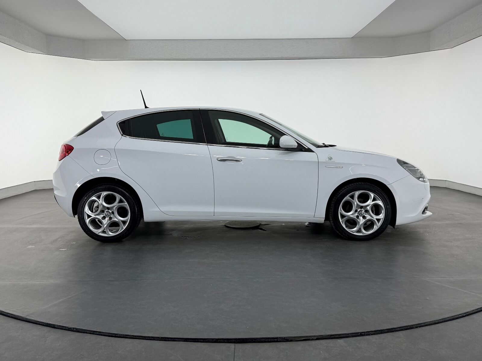 Alfa Romeo Giulietta 1.6 JTDM-2 Start&Stop Super TCT - 2016 - Detay