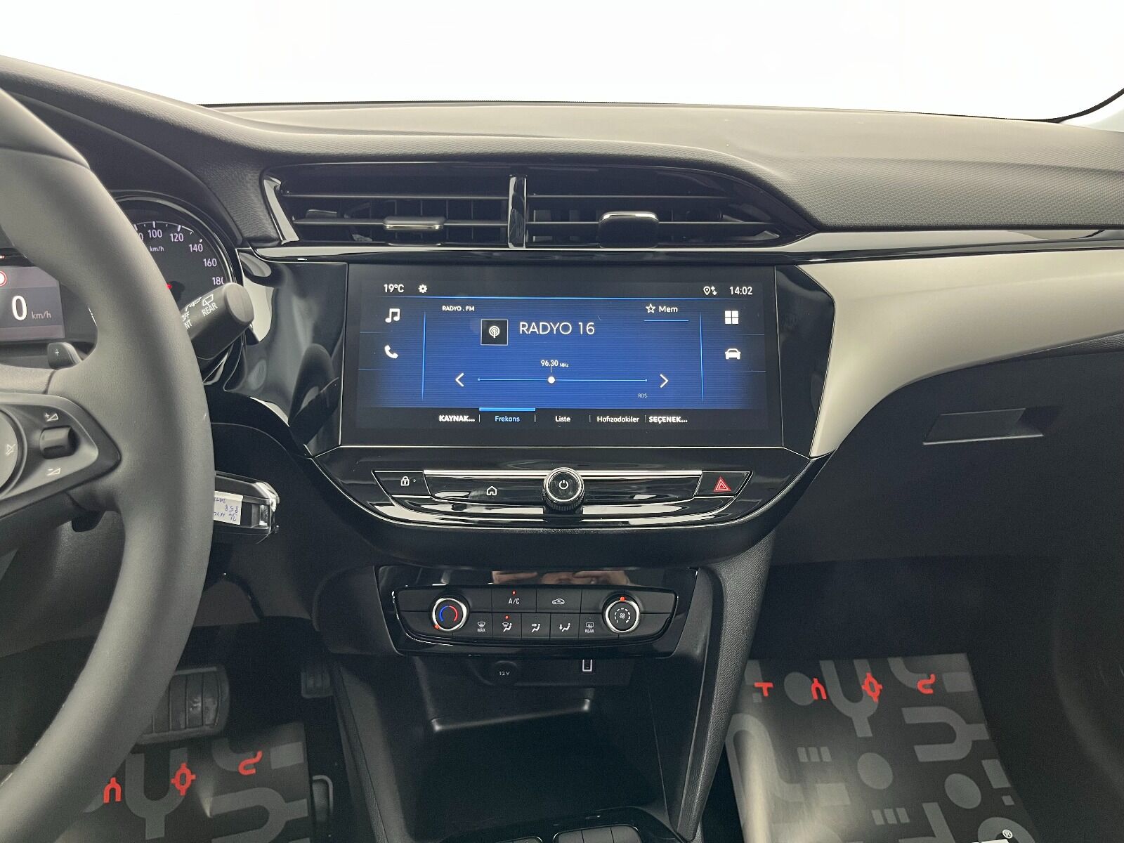 Opel Corsa 1.2 T Edition AT8 - 2025 - Detay