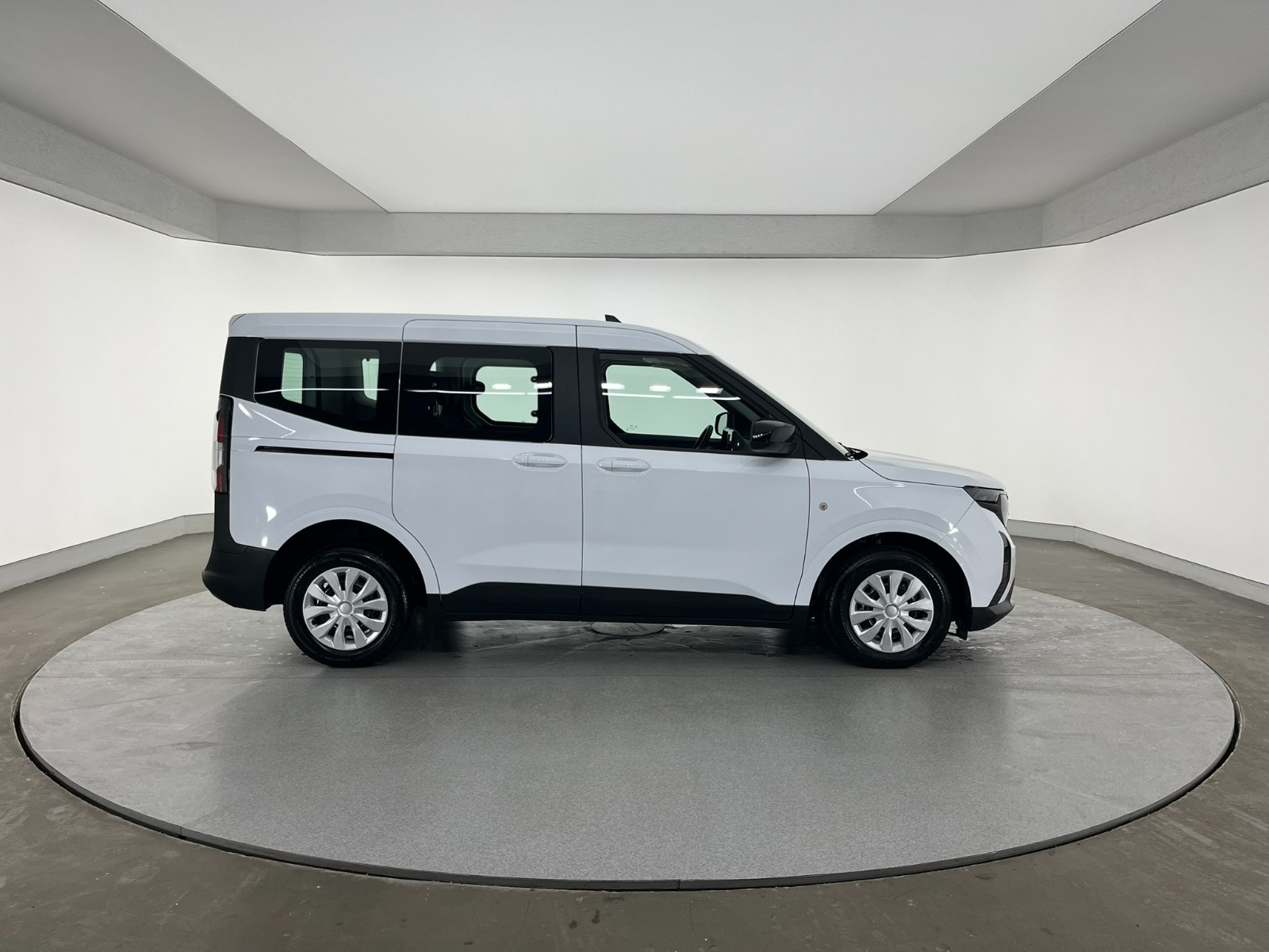 Ford Tourneo Courier Kombi 1.5 EcoBlue Deluxe - 2024 - Detay