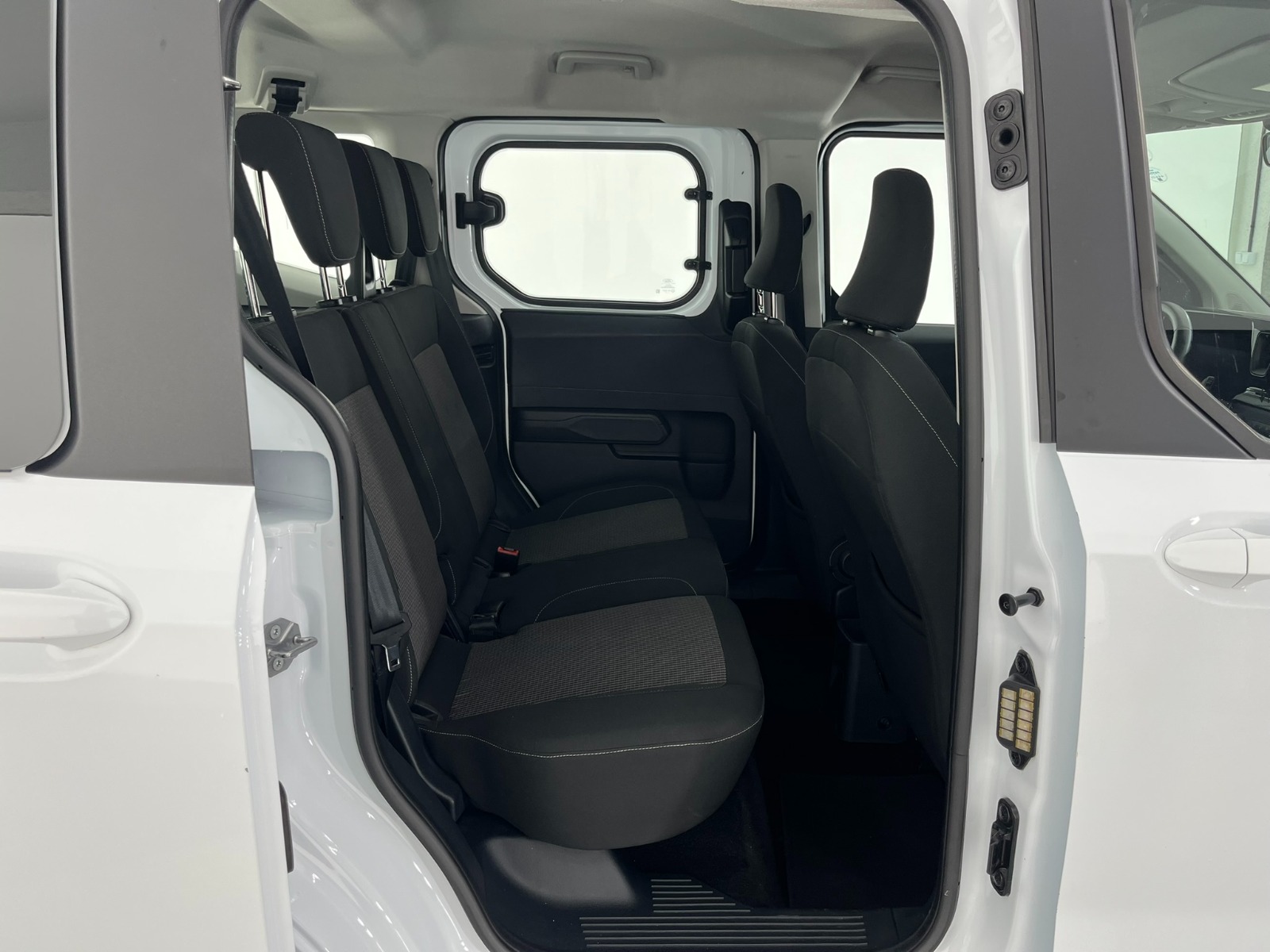 Ford Tourneo Courier Kombi 1.5 EcoBlue Deluxe - 2024 - Detay