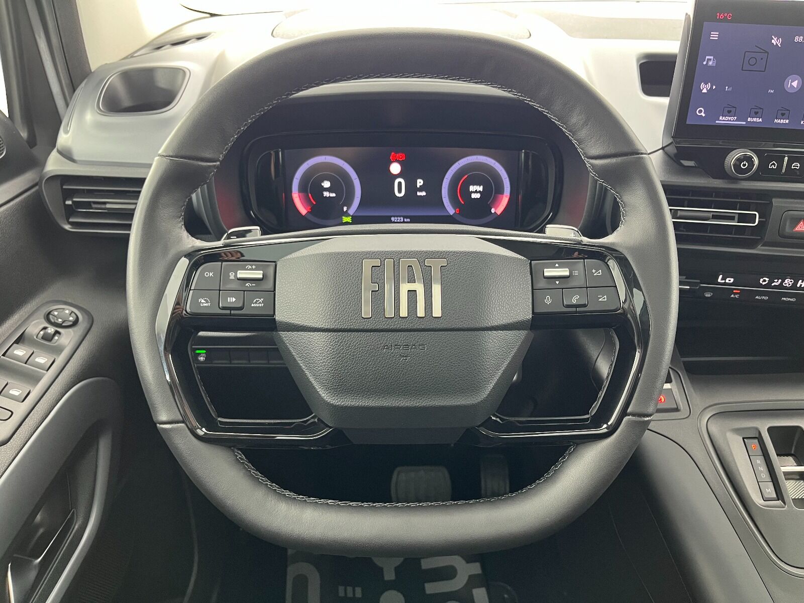 Fiat Doblo Combi 1.5 BlueHDI Premio Plus Otomatik - 2025 - Detay