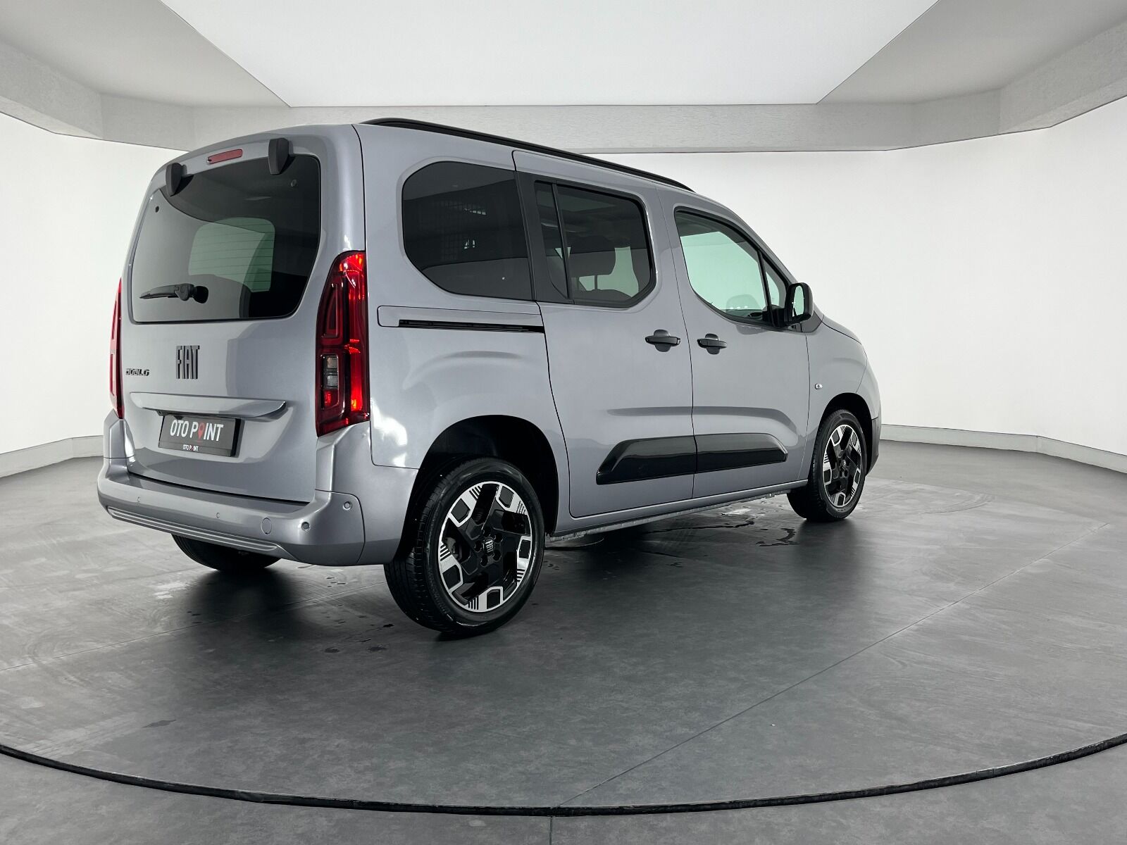 Fiat Doblo Combi 1.5 BlueHDI Premio Plus Otomatik - 2025 - Detay