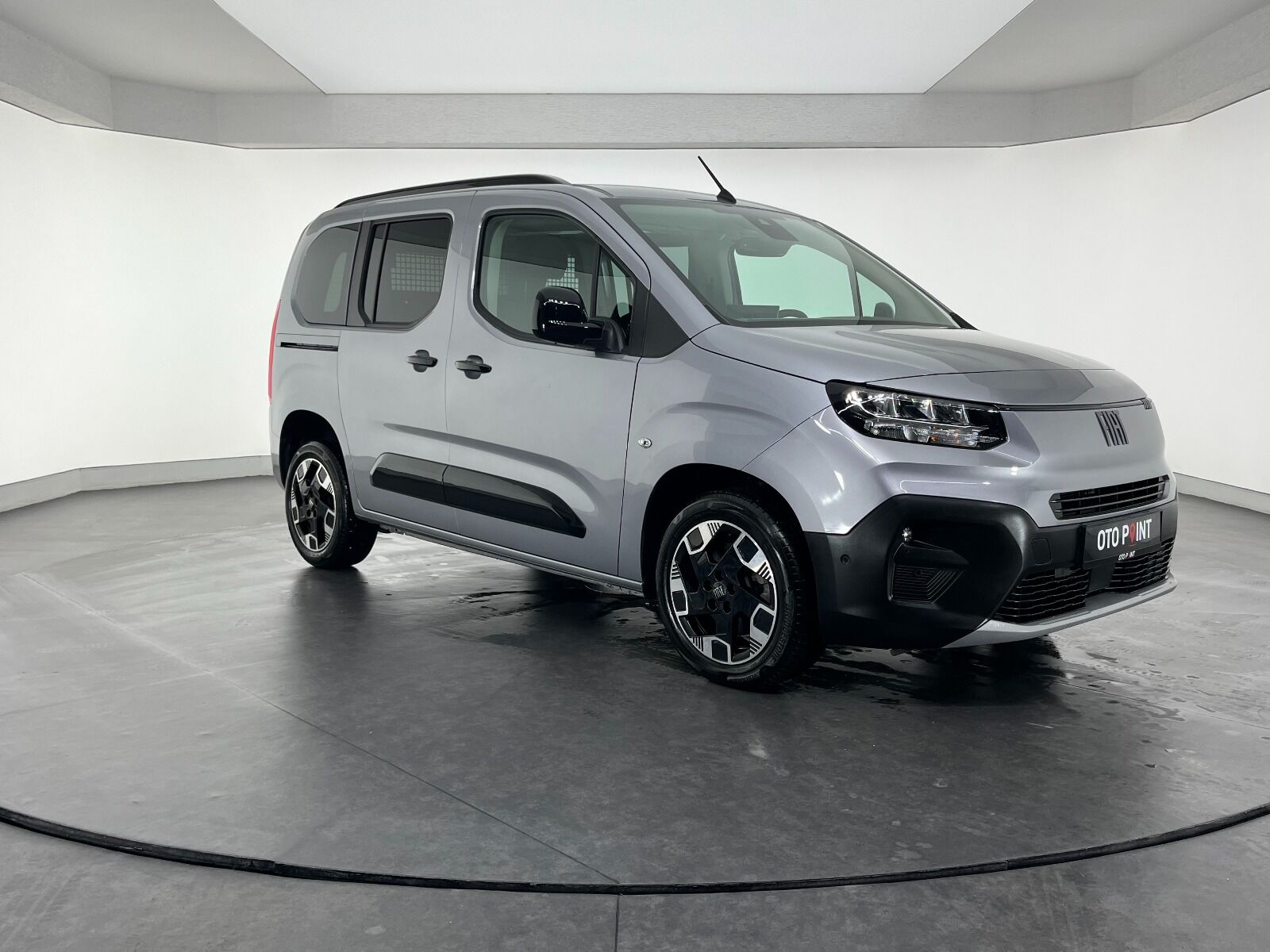 Fiat Doblo Combi 1.5 BlueHDI Premio Plus Otomatik - 2025 - Detay
