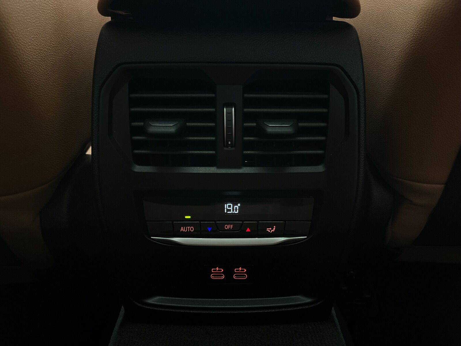 BMW 3 Serisi 320i Sport Line - 2025 - Detay