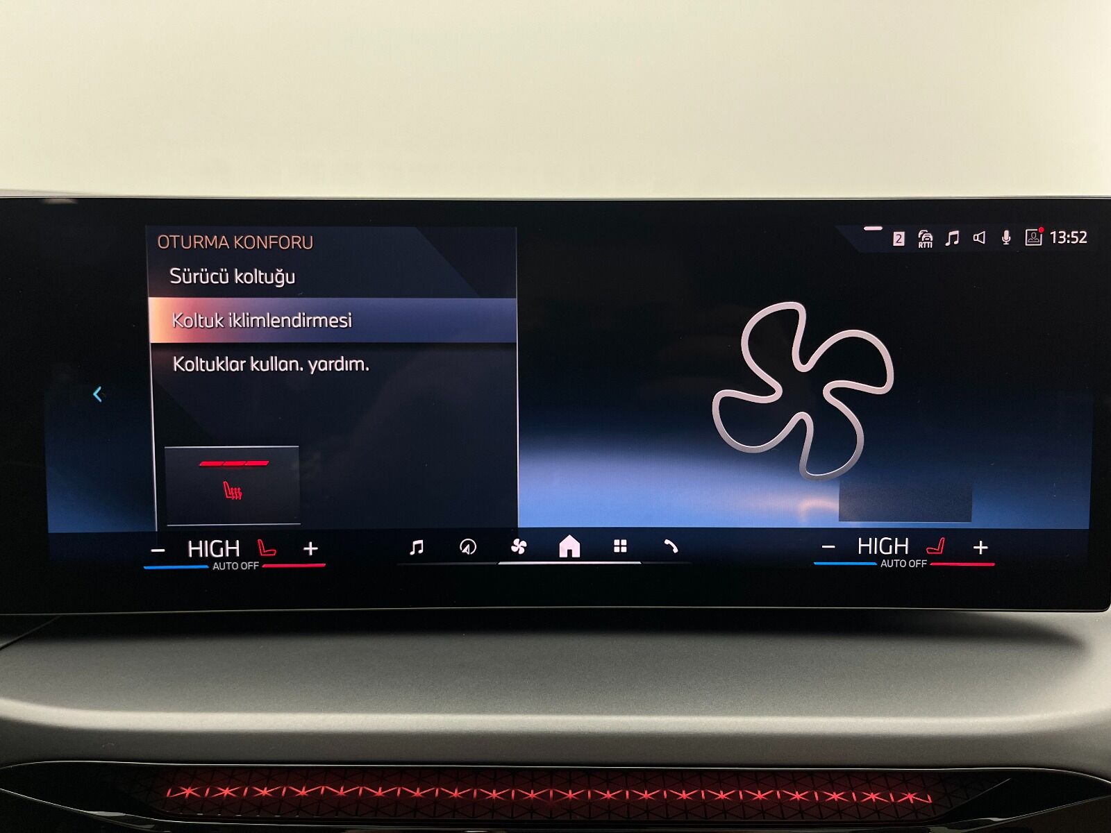 BMW 3 Serisi 320i Sport Line - 2025 - Detay