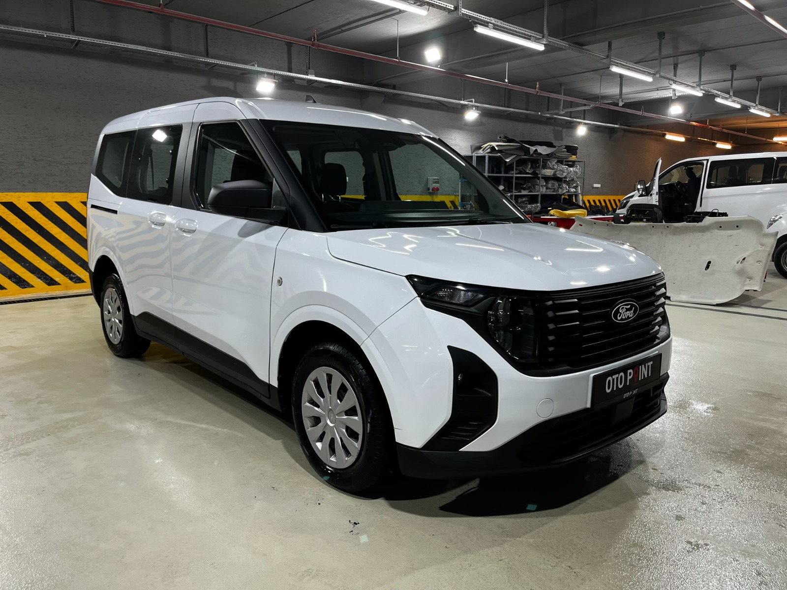 Ford Tourneo Courier Kombi 1.5 EcoBlue Deluxe - 2024