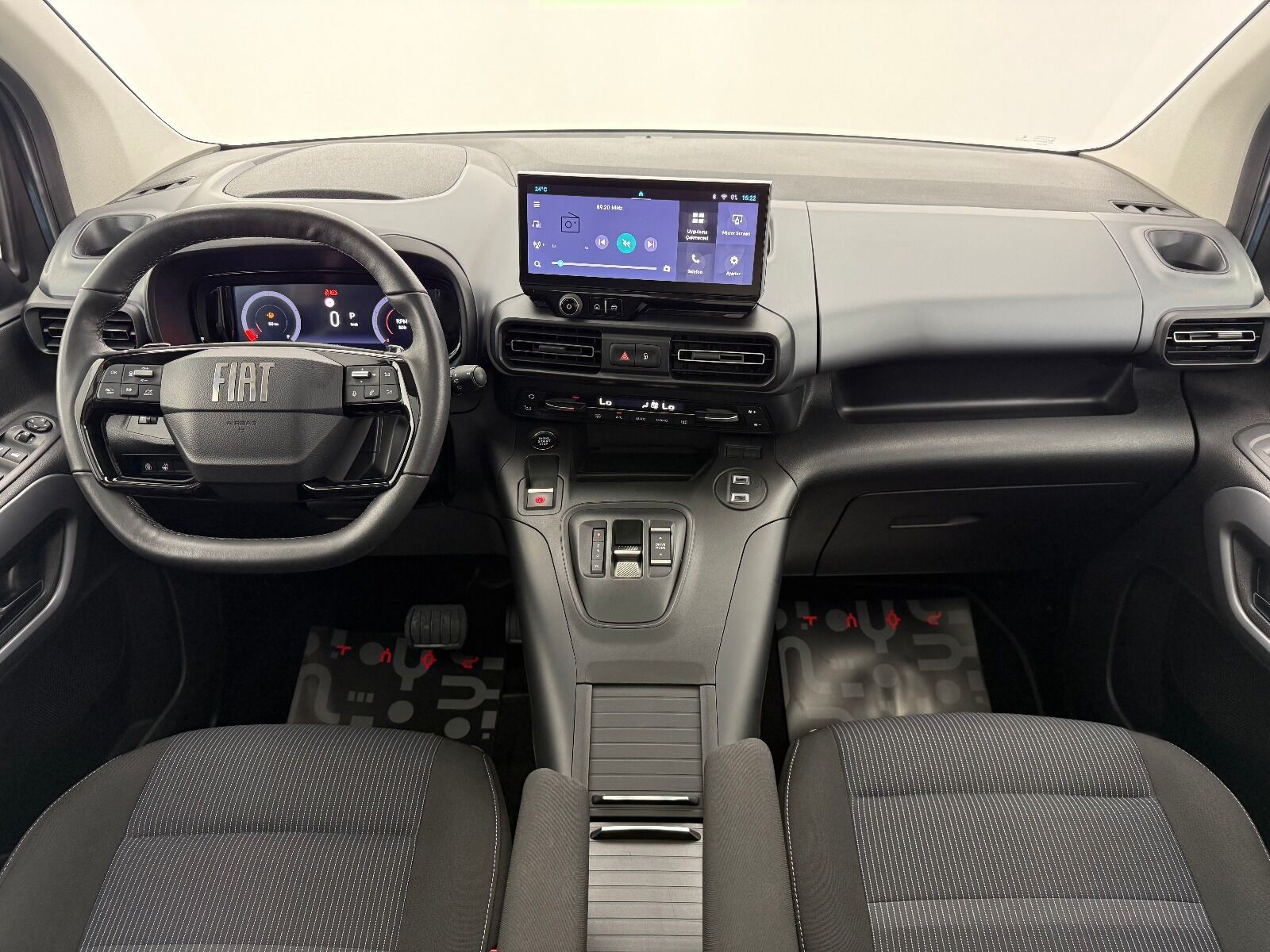 Fiat Doblo Combi 1.5 BlueHDİ Premio Plus - 2025 - Detay