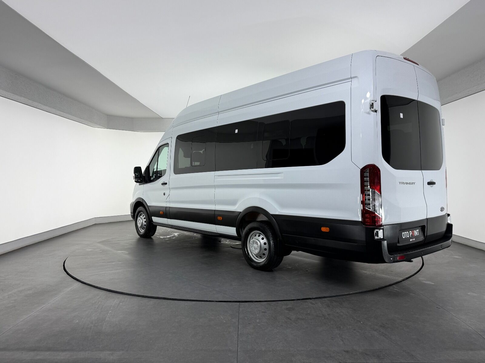 Ford Transit 2.0 EcoBlue 440 E Deluxe - 2022 - Detay