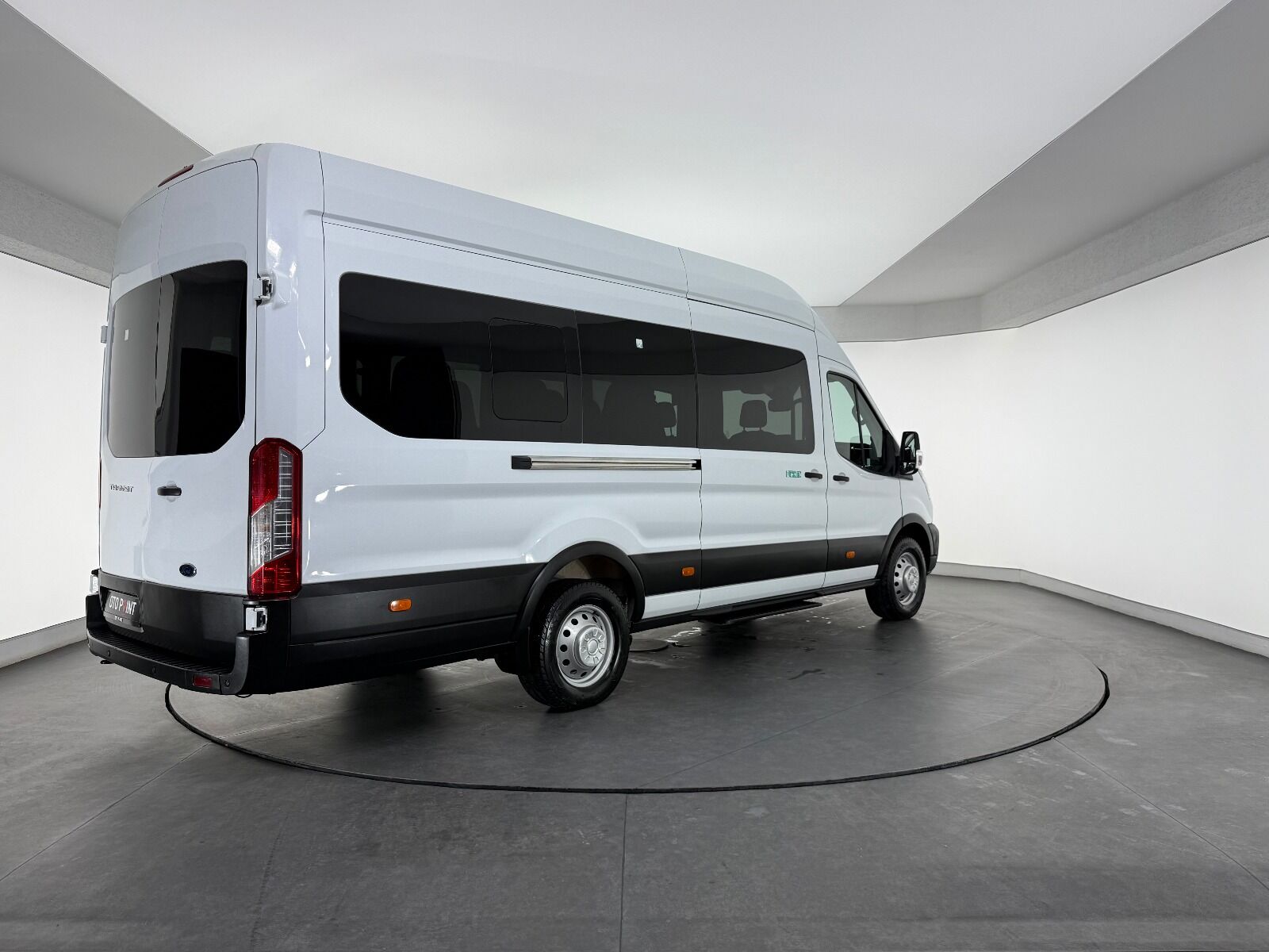 Ford Transit 2.0 EcoBlue 440 E Deluxe - 2022 - Detay
