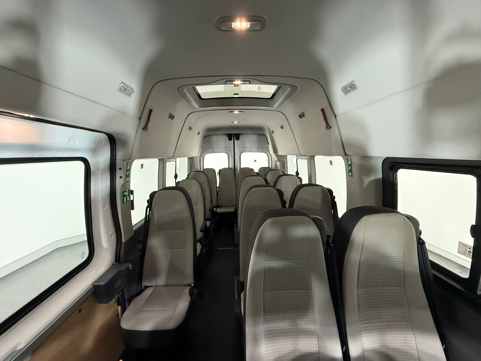 Ford Transit 2.0 EcoBlue 440 E Deluxe - 2022 - Detay