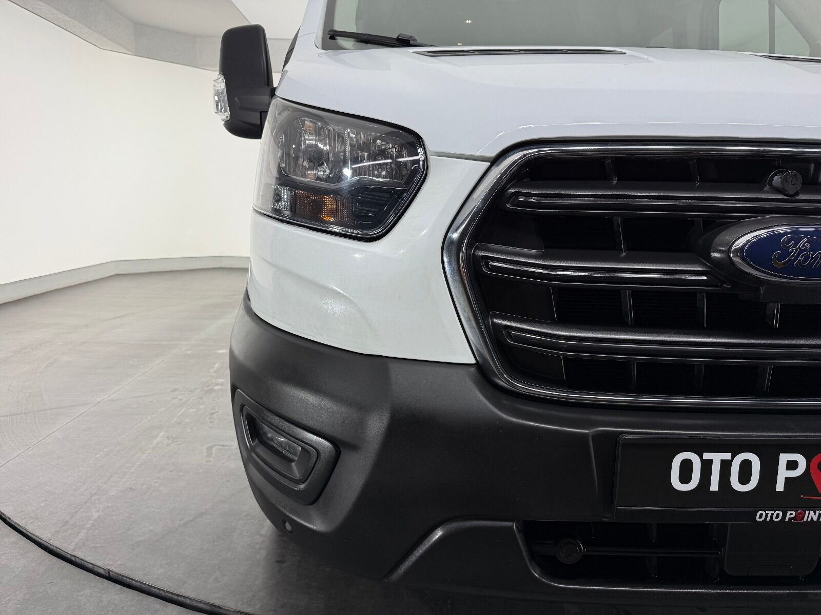 Ford Transit 2.0 EcoBlue 440 E Deluxe - 2022 - Detay