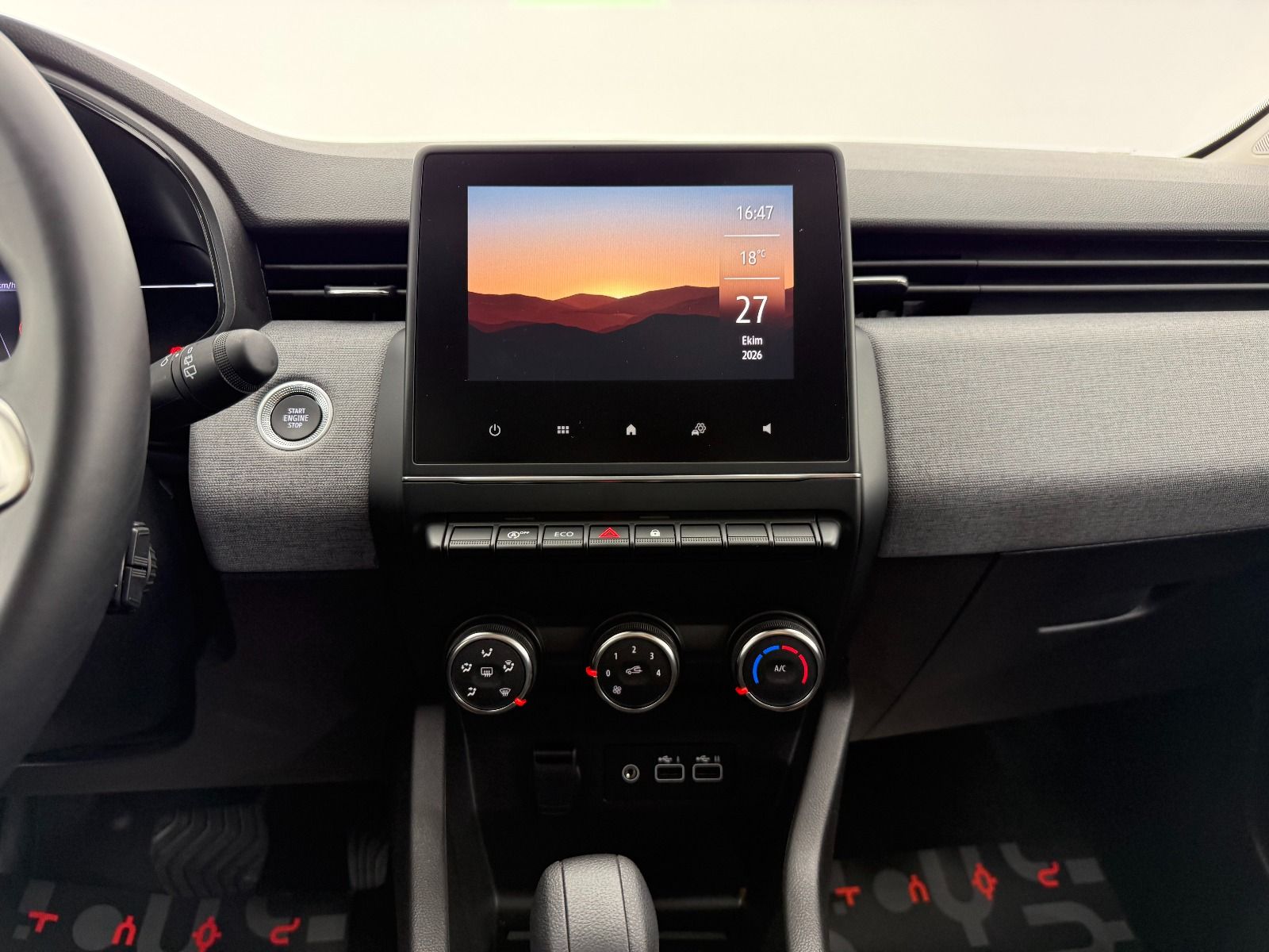 Renault Clio 1.0 TCE Evolution X-Tronic - 2026 - Detay