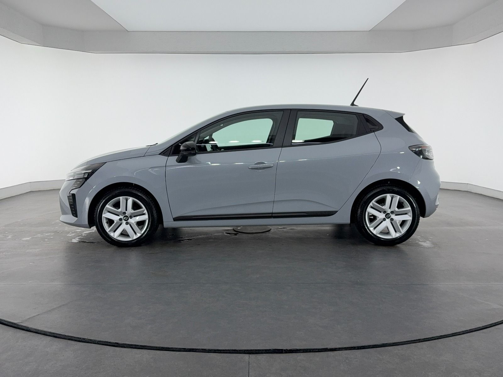 Renault Clio 1.0 TCE Evolution X-Tronic - 2026 - Detay
