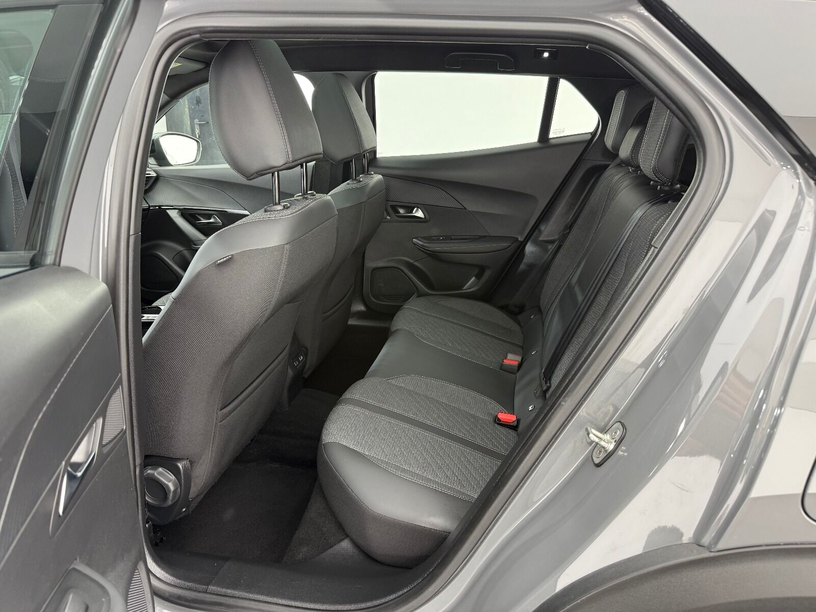 Peugeot 2008 1.2 Puretech Allure EAT8 - 2025 - Detay
