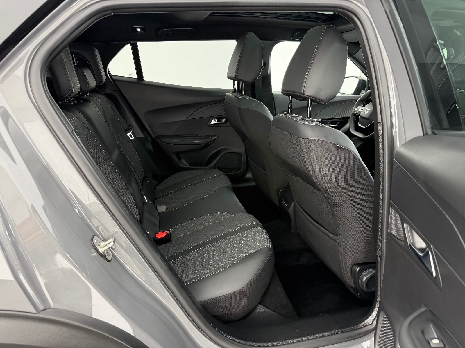 Peugeot 2008 1.2 Puretech Allure EAT8 - 2025 - Detay