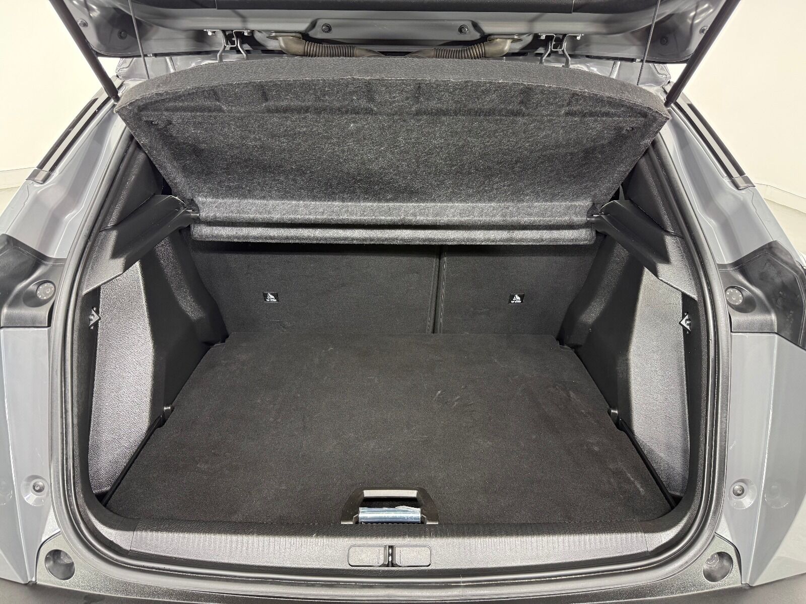 Peugeot 2008 1.2 Puretech Allure EAT8 - 2025 - Detay