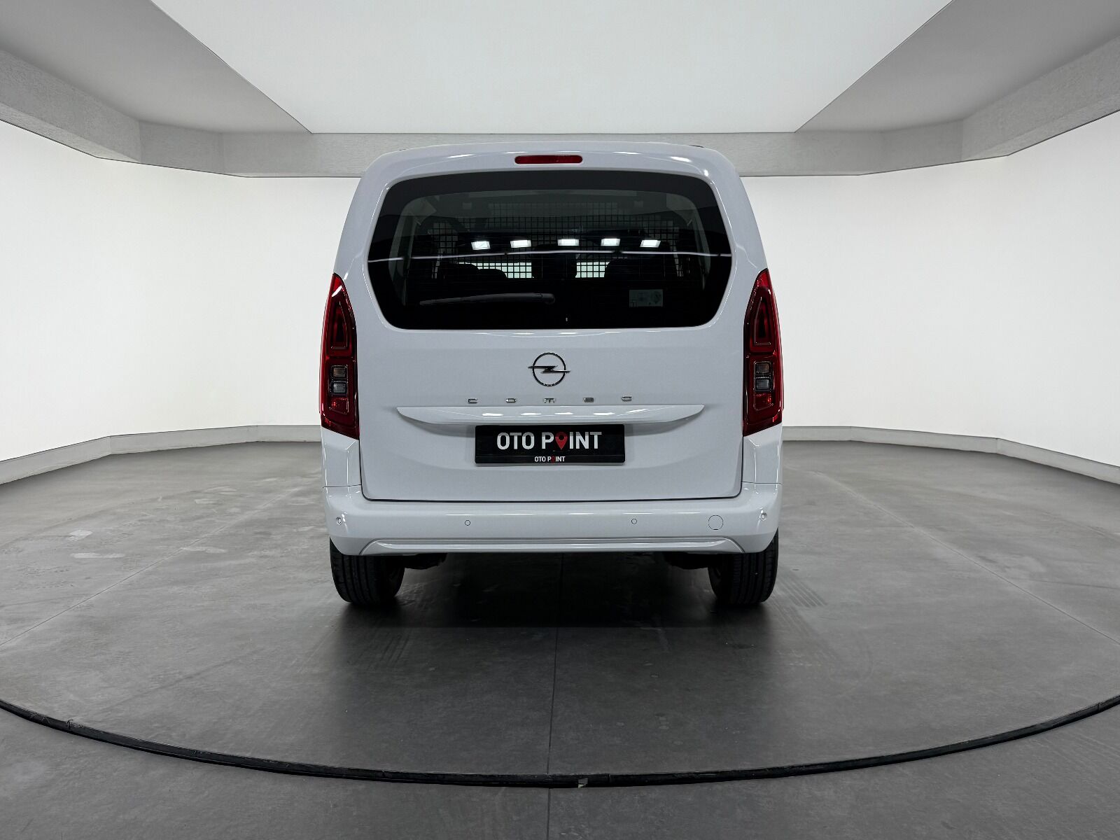Opel Combo 1.5 D Essential - 2026 - Detay