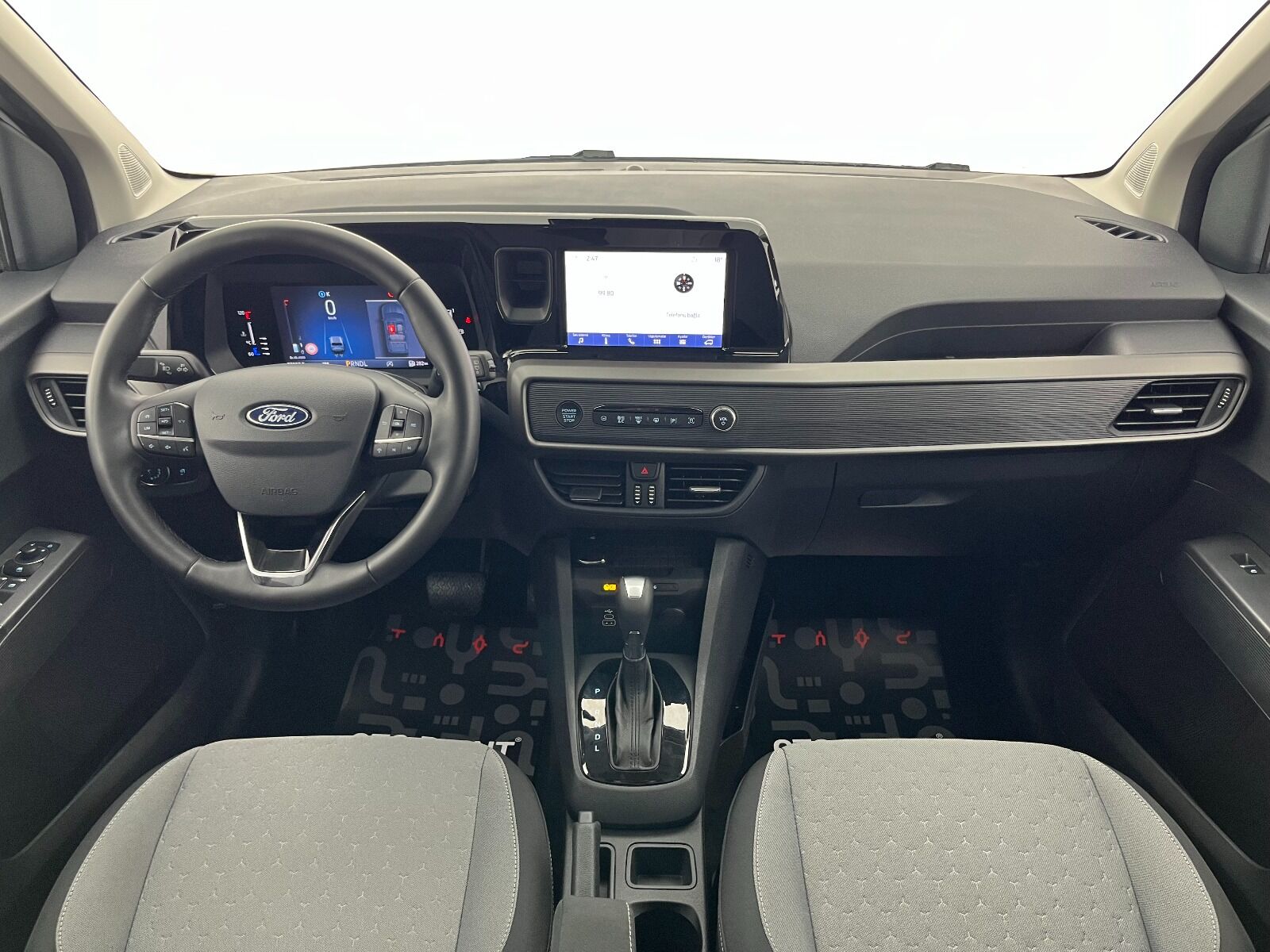 Ford Tourneo Courier 1.0L Ecoboost Titanium - 2025 - Detay